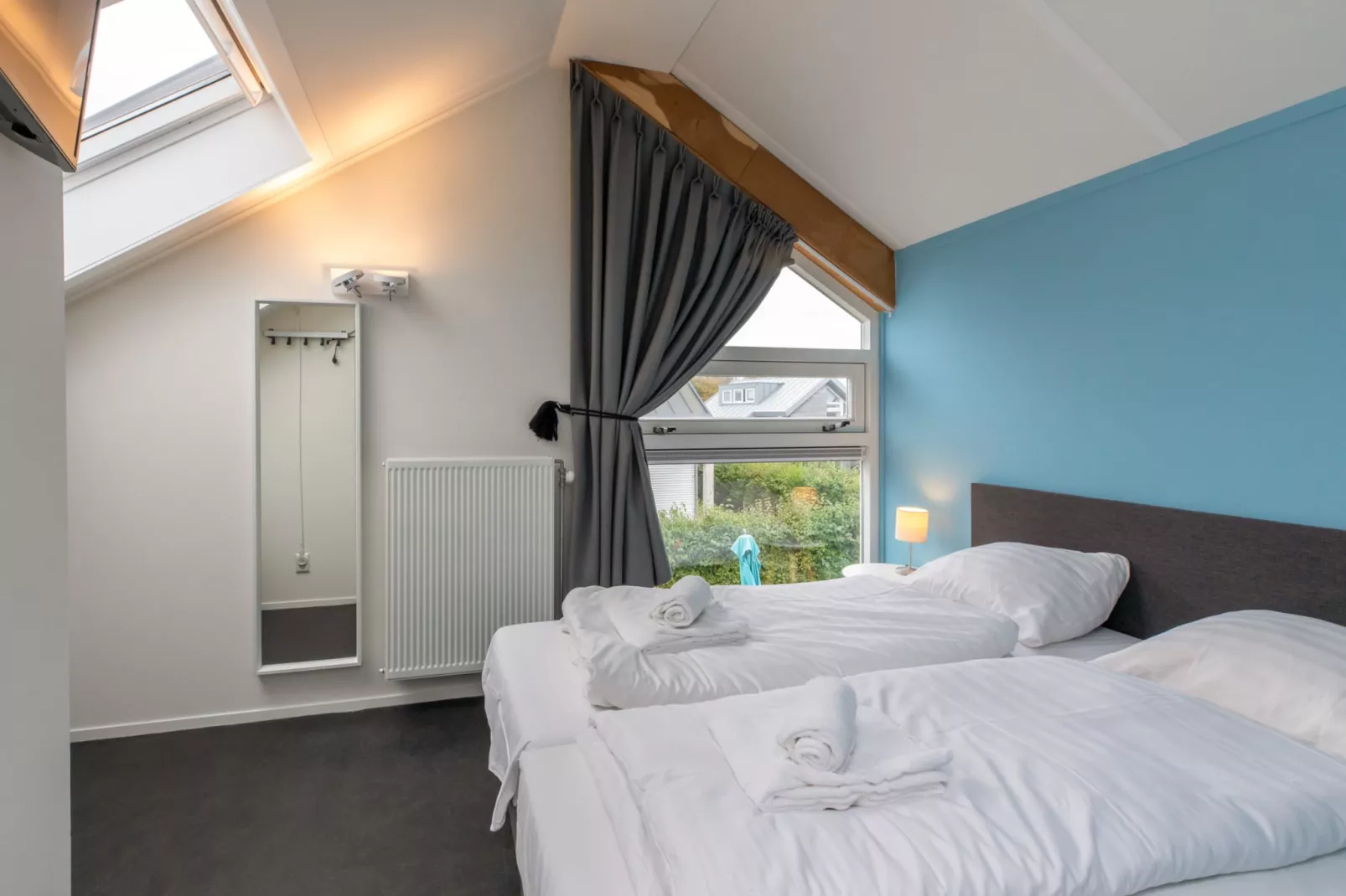 Zonnedorp 17 Zeewinde Renesse: Comfortable holiday home near the beach