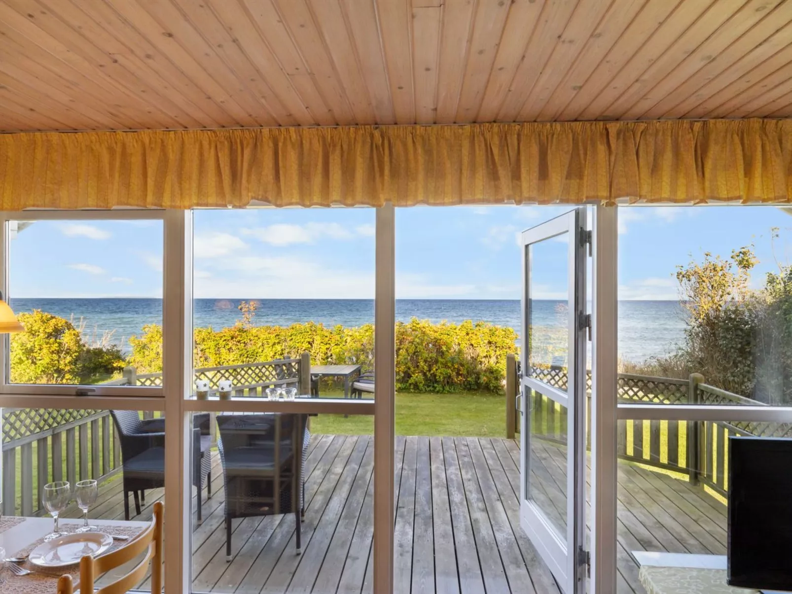 "Astrath" - 10m from the sea