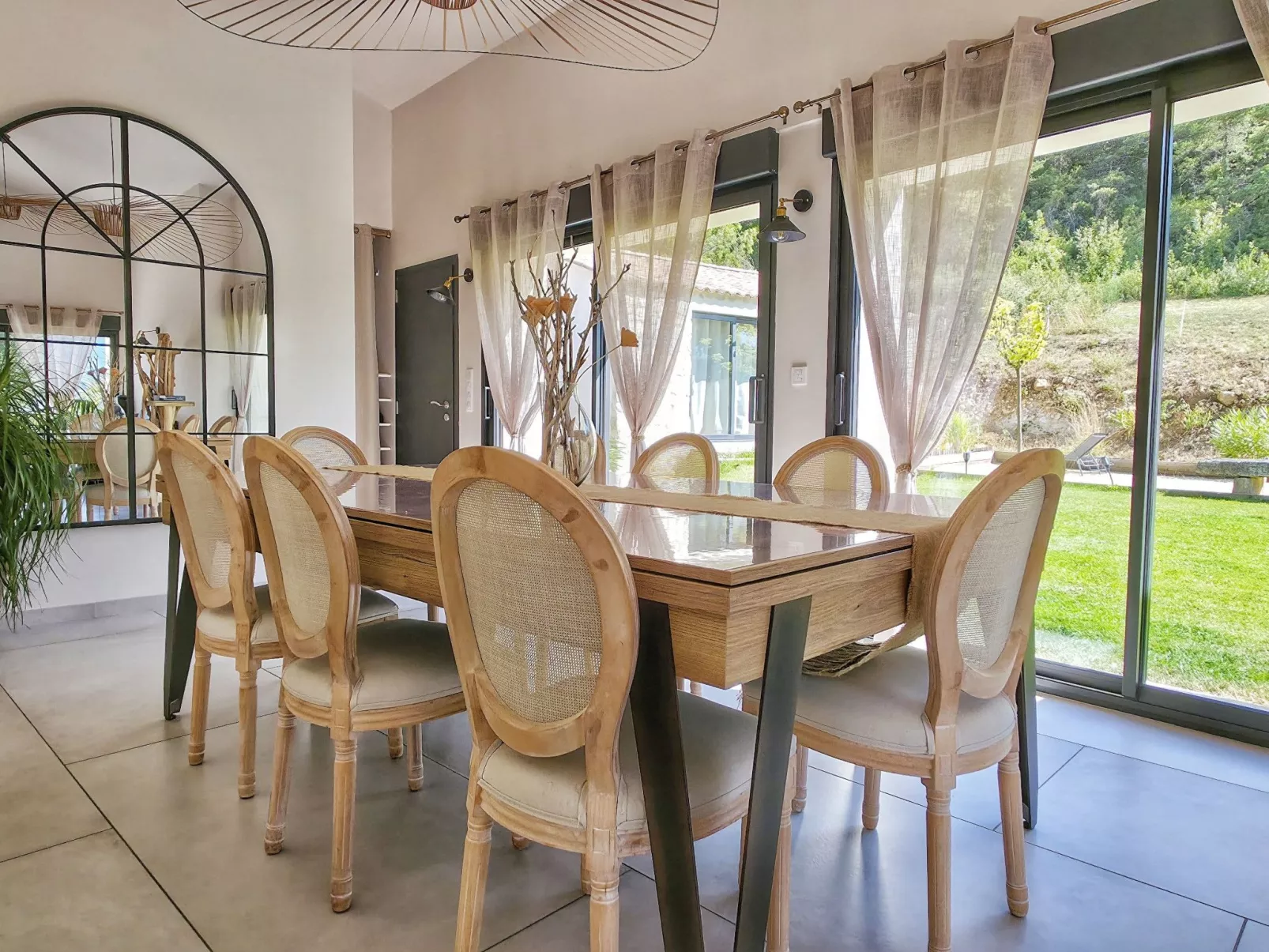 Bauernhaus aus Stein mit schöner Aussicht "Mas de Lysis".