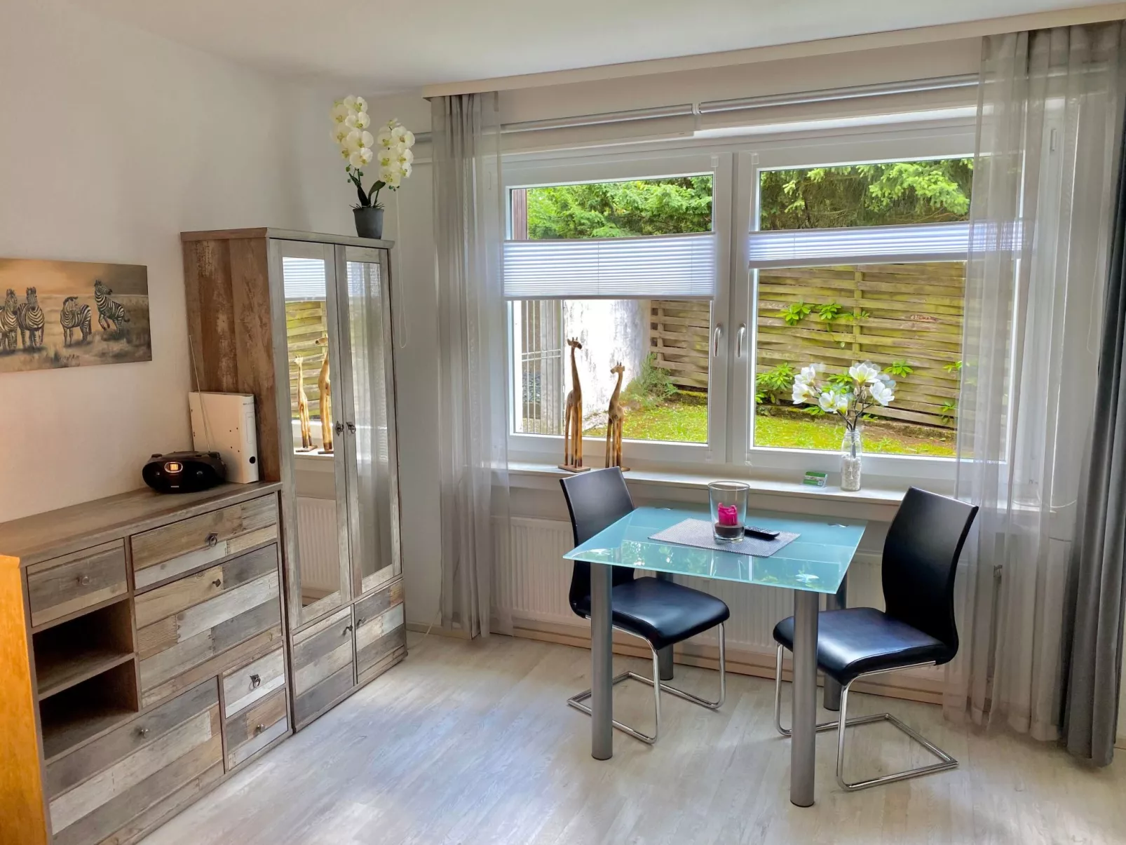 Für zwei Personen, WLAN vorhanden