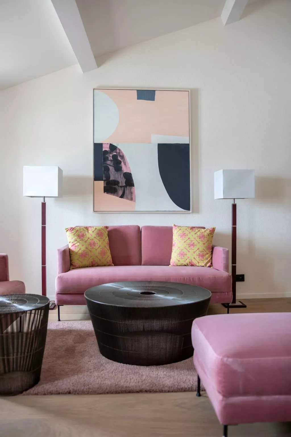 Superb 3 Bedroom Apartment on the Port