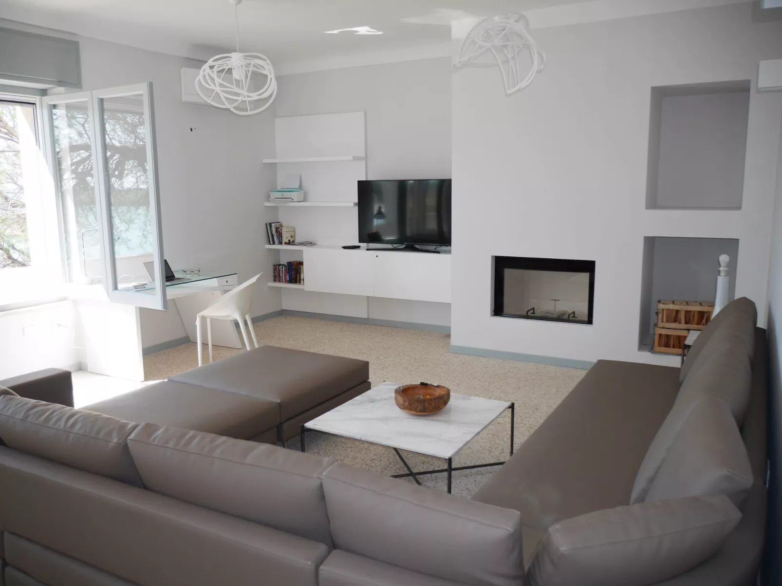 Luxuriöse Strandvilla am Strand in Apulien