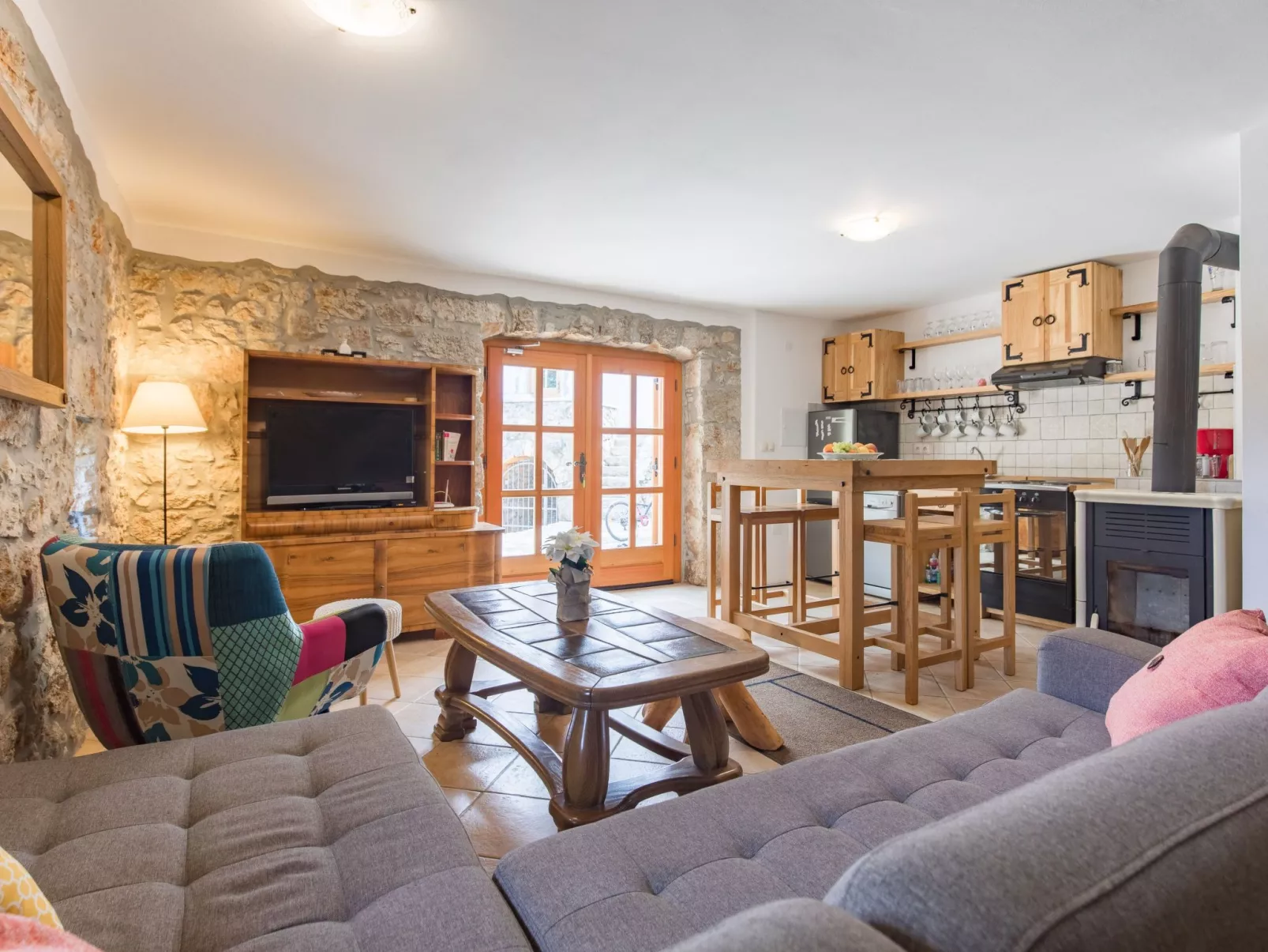 "Villa Nadia" mit eigenem Pool