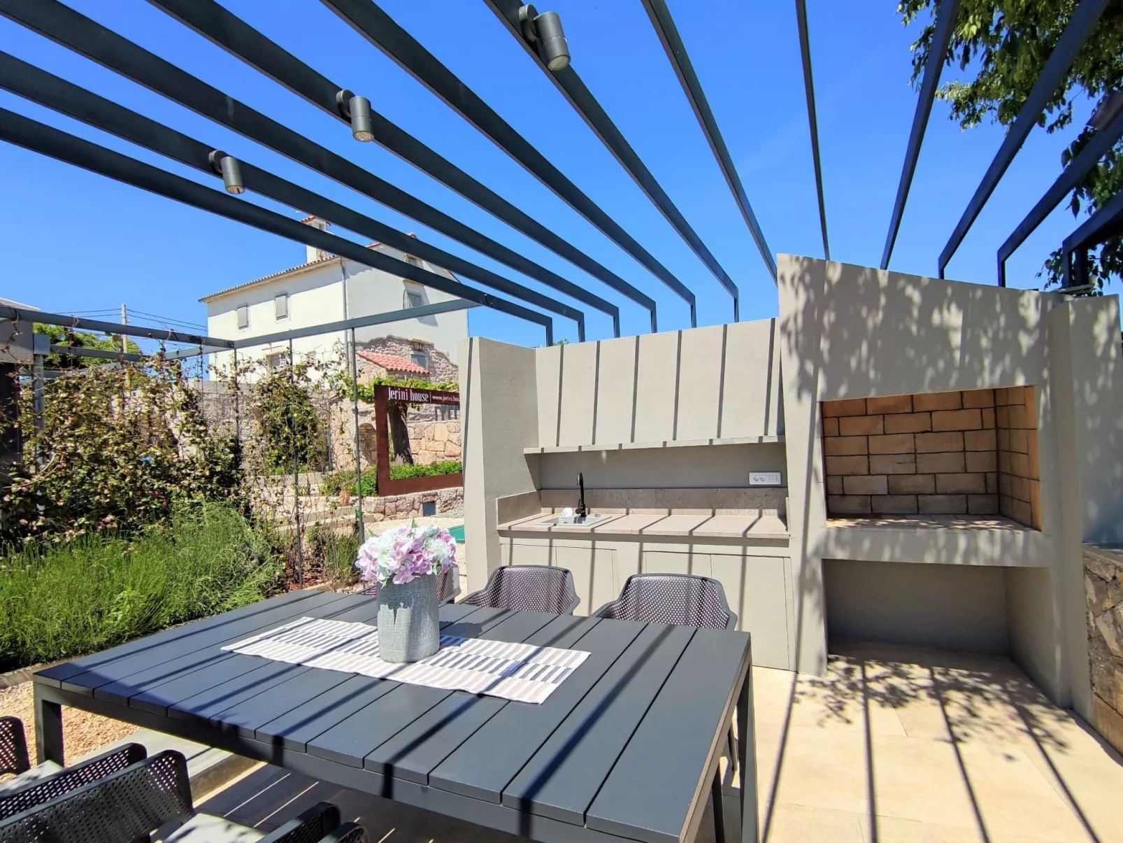 Haus Jerini Cottage