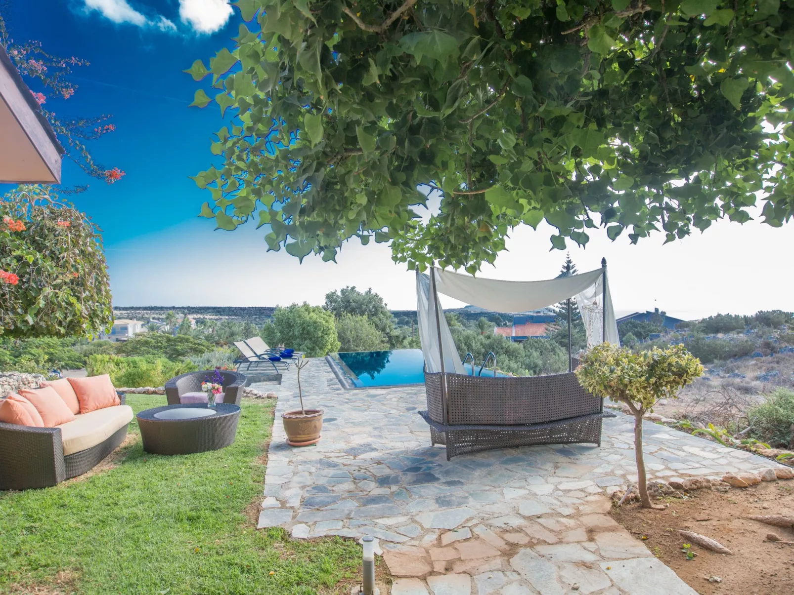 Private Villa mit Panoramablick auf das Meer