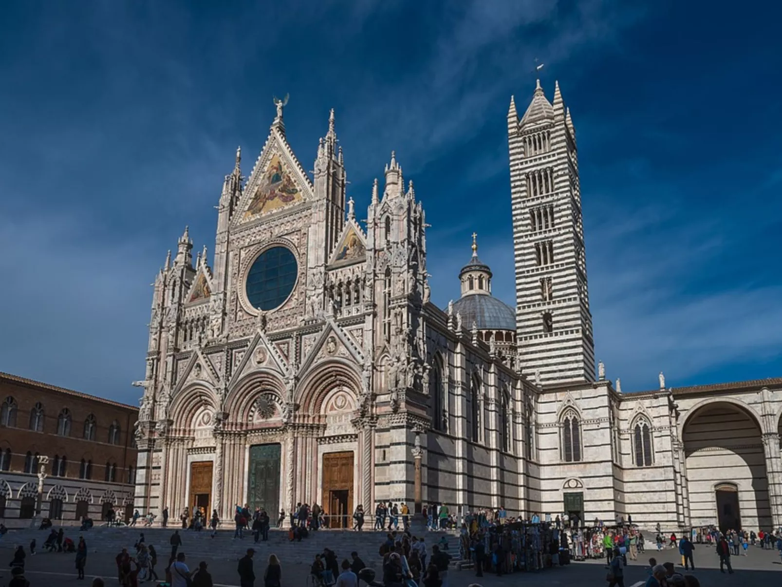 Dreizimmerwohnung für 4 Personen 3 km vom Zentru