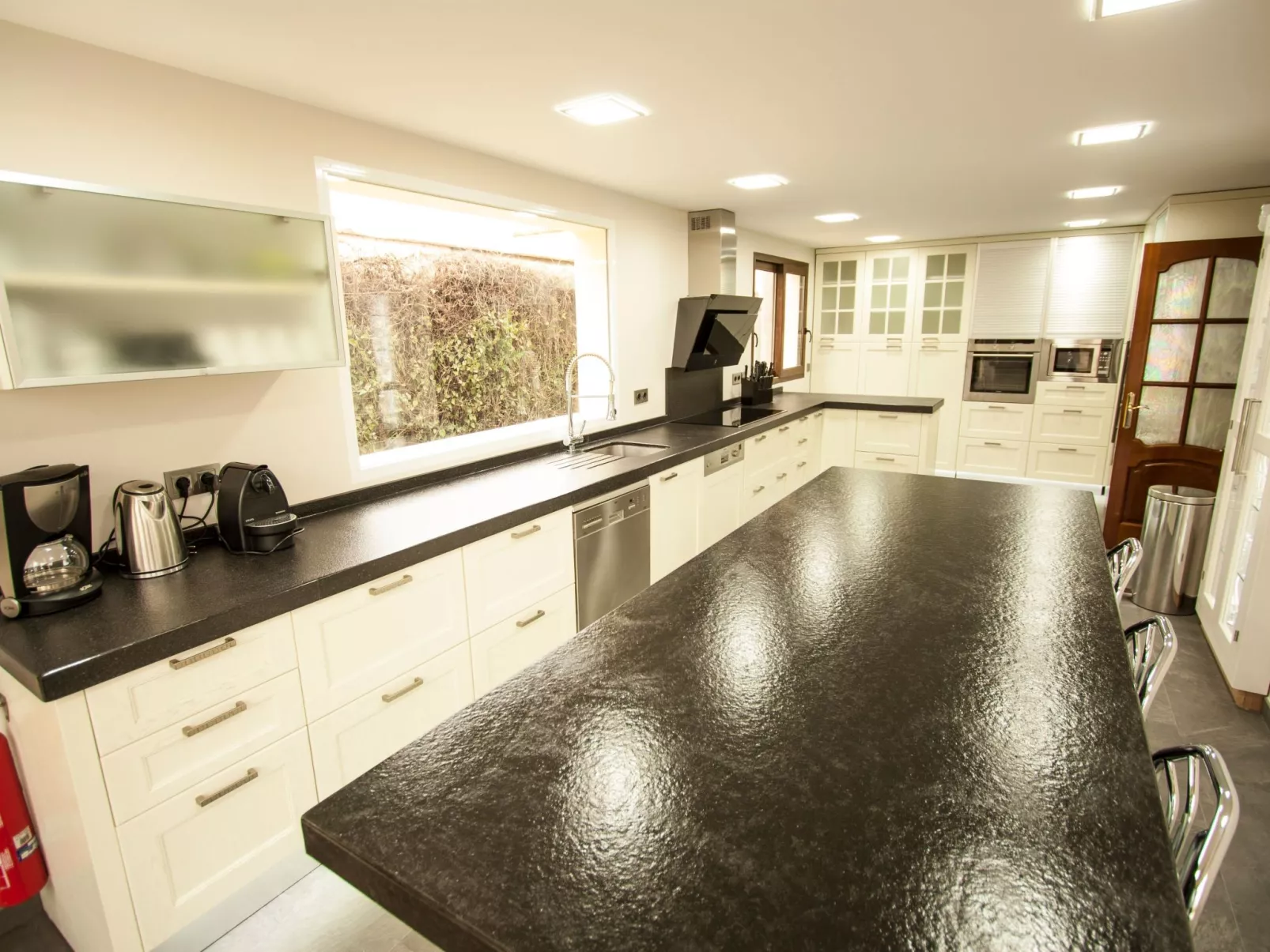 In der Nähe des Strandes, beheiztes Schwimmbad, Spielraum, Spielzimmer, etc