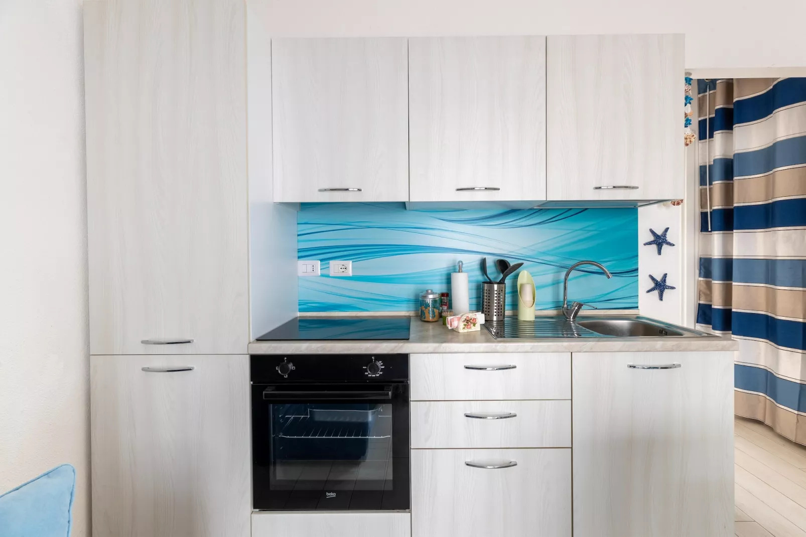 BILO BADESI CON PISCINA - Keuken