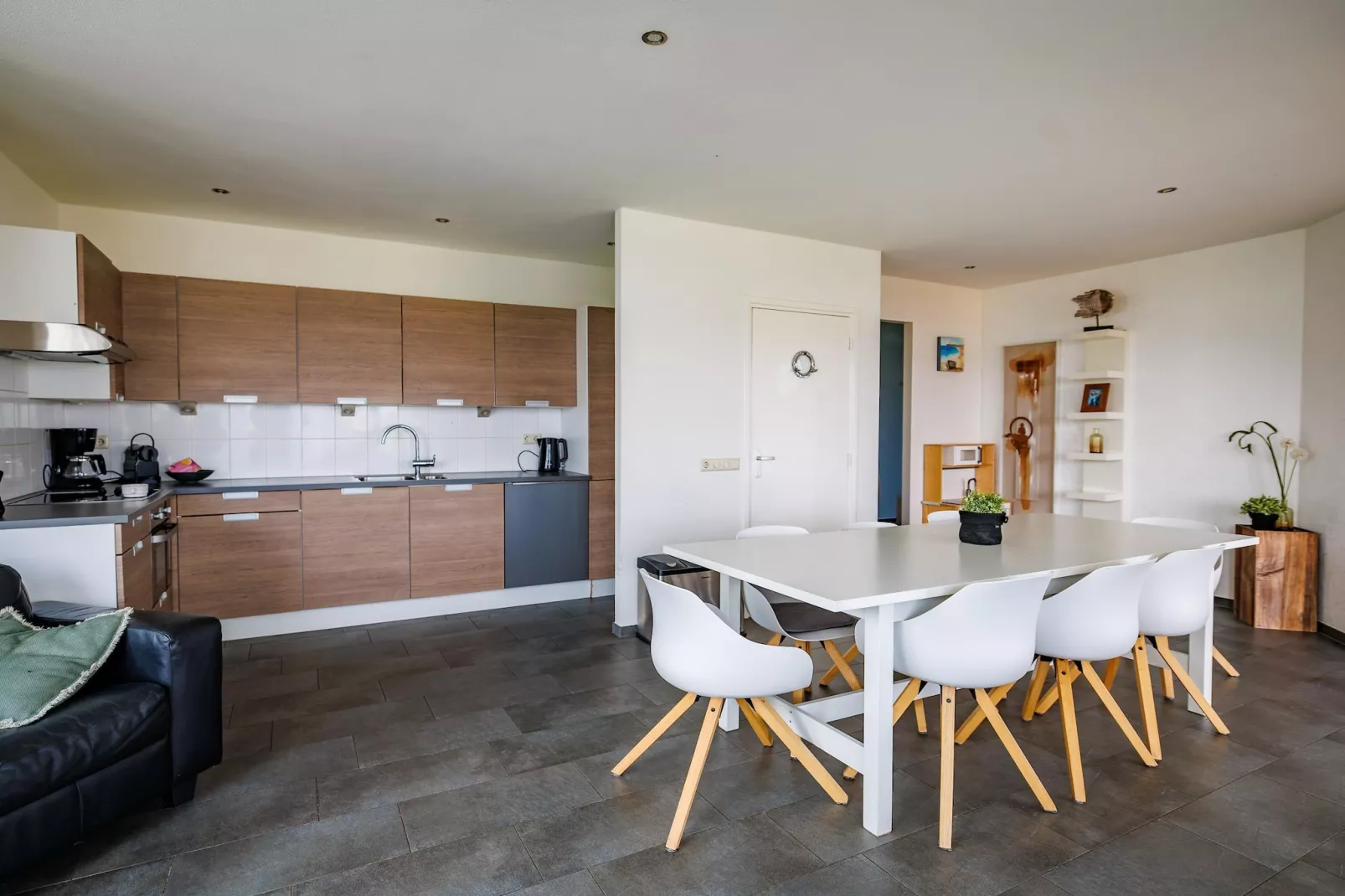 Vakantiepark Eiland van Maurik 6-Eetkamer