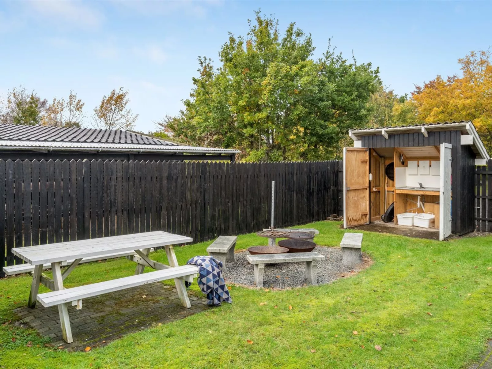 "Kalli" - 350m to the fjord-Buiten