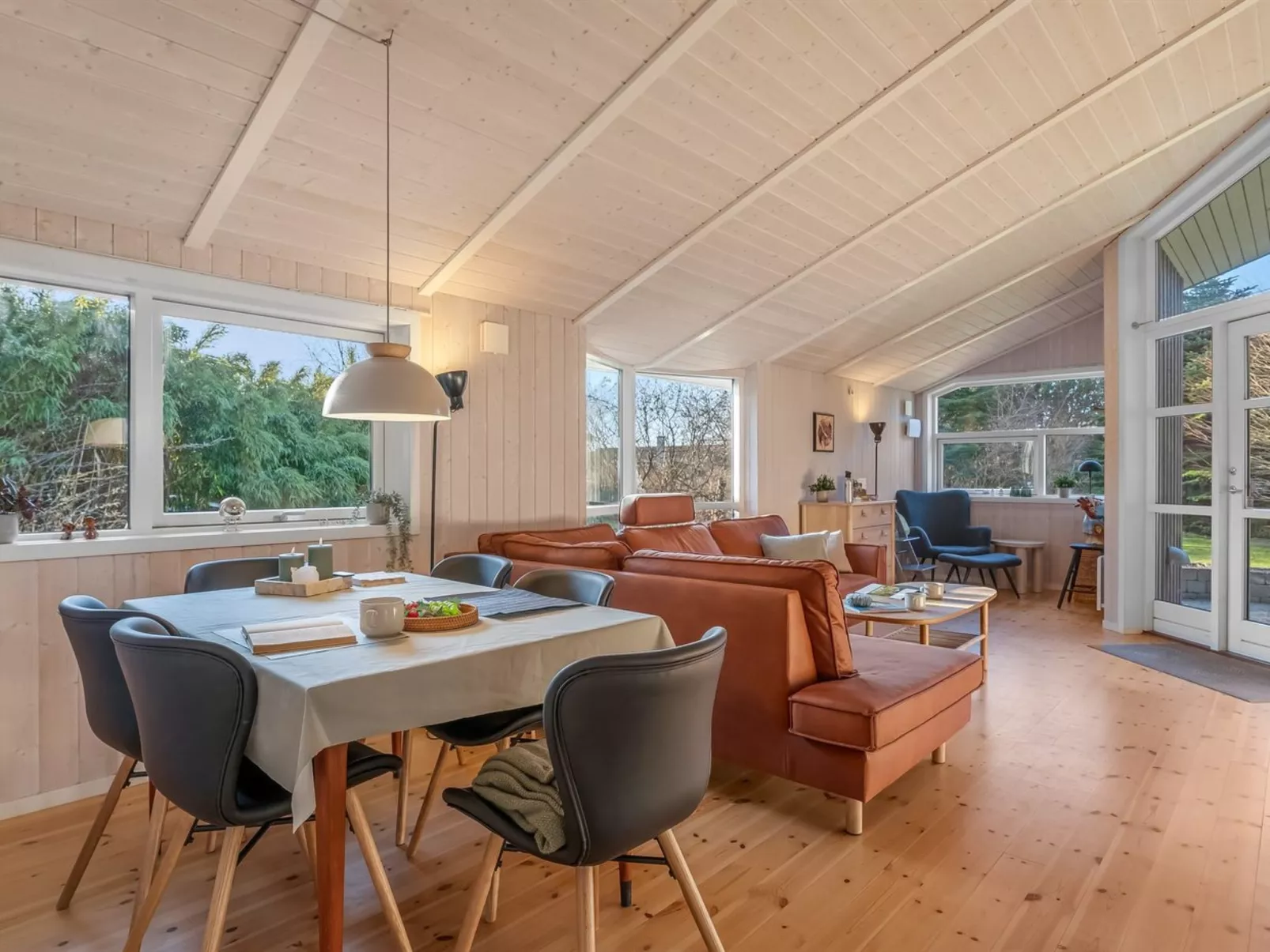 "Nashota" - 600m from the sea-Binnen