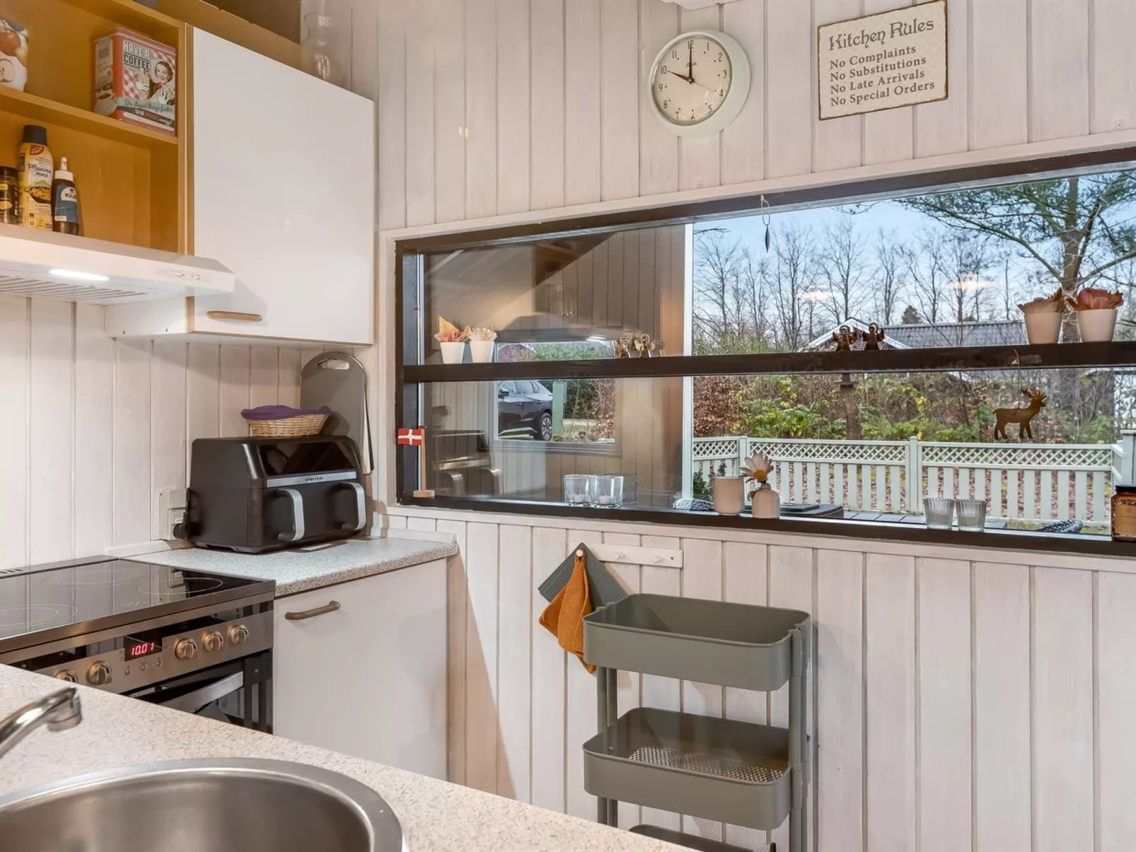 "Torhild" - 30km from the sea - Binnen