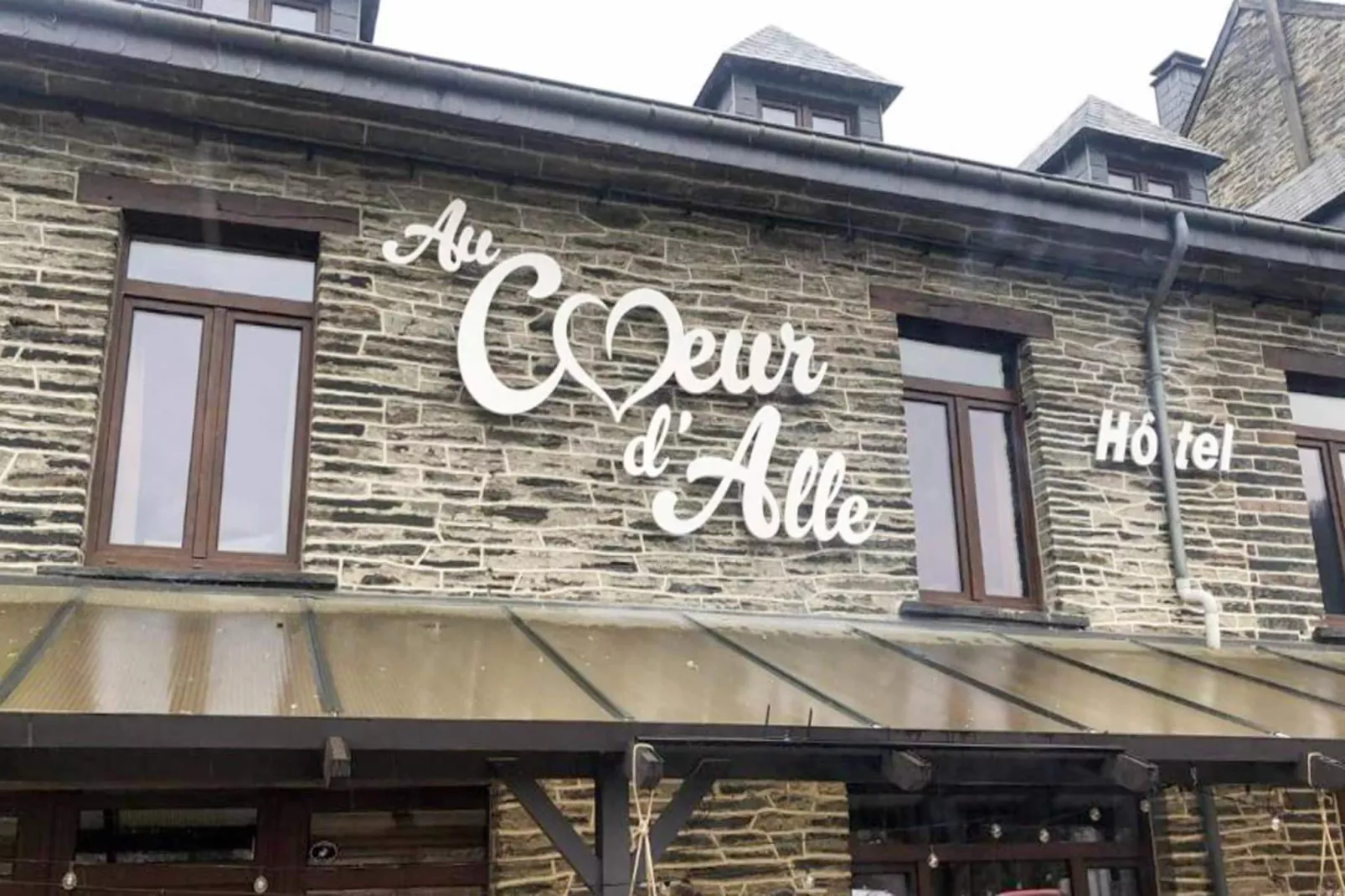 Au Coeur d'Alle - Triple Room with Bathroom-Buitenkant zomer