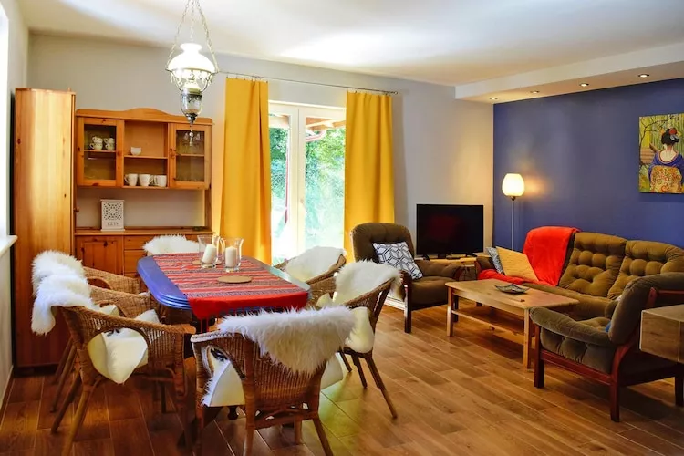 Dom wakacyjny w Choczewie dla max 6 osób-Woonkamer