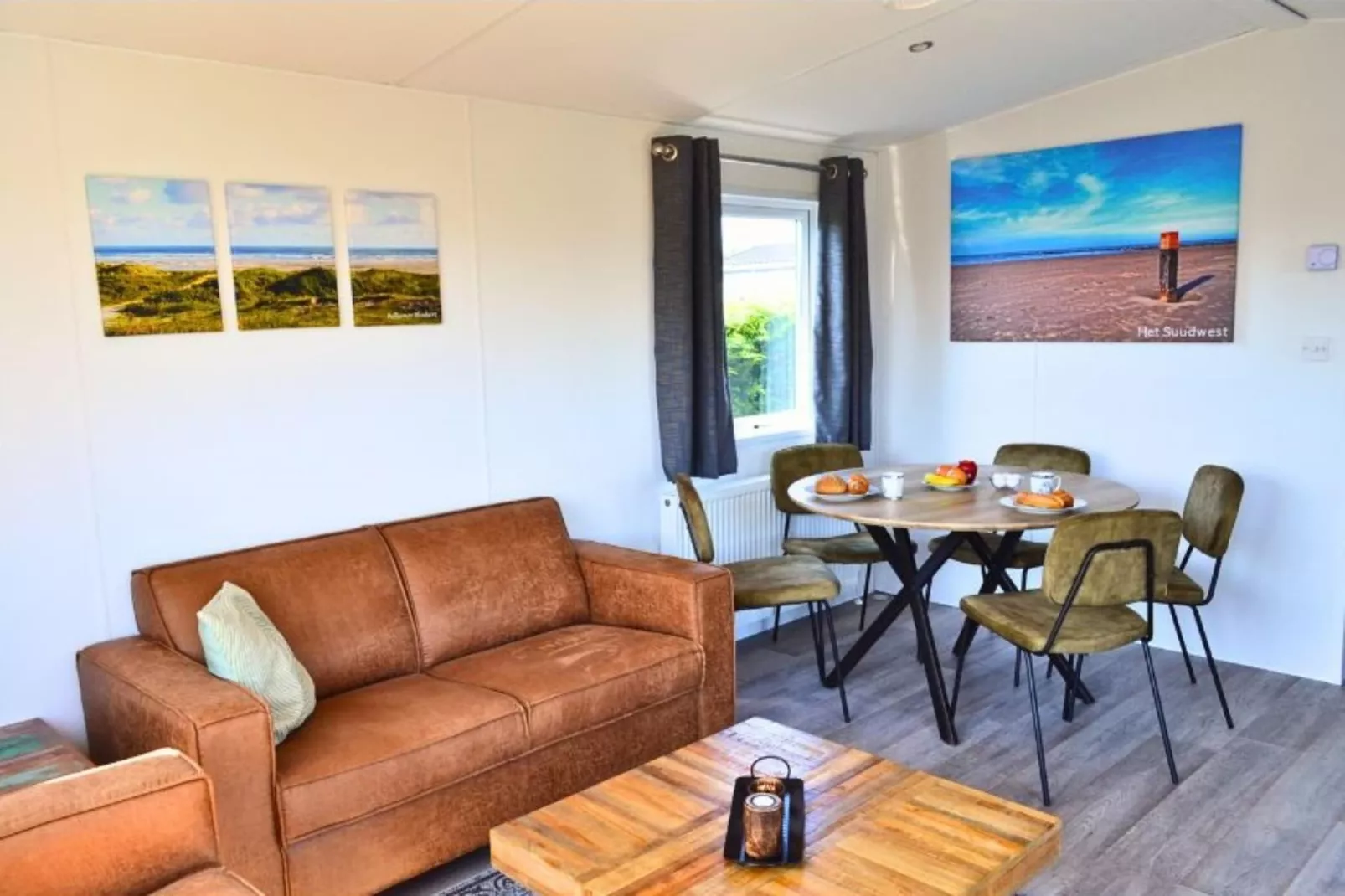 Duinchalet Ameland-Eetkamer