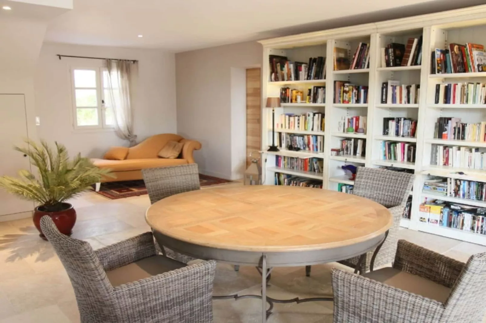 La Chaleureuse - Villa avec piscine privée en Luberon-Eetkamer