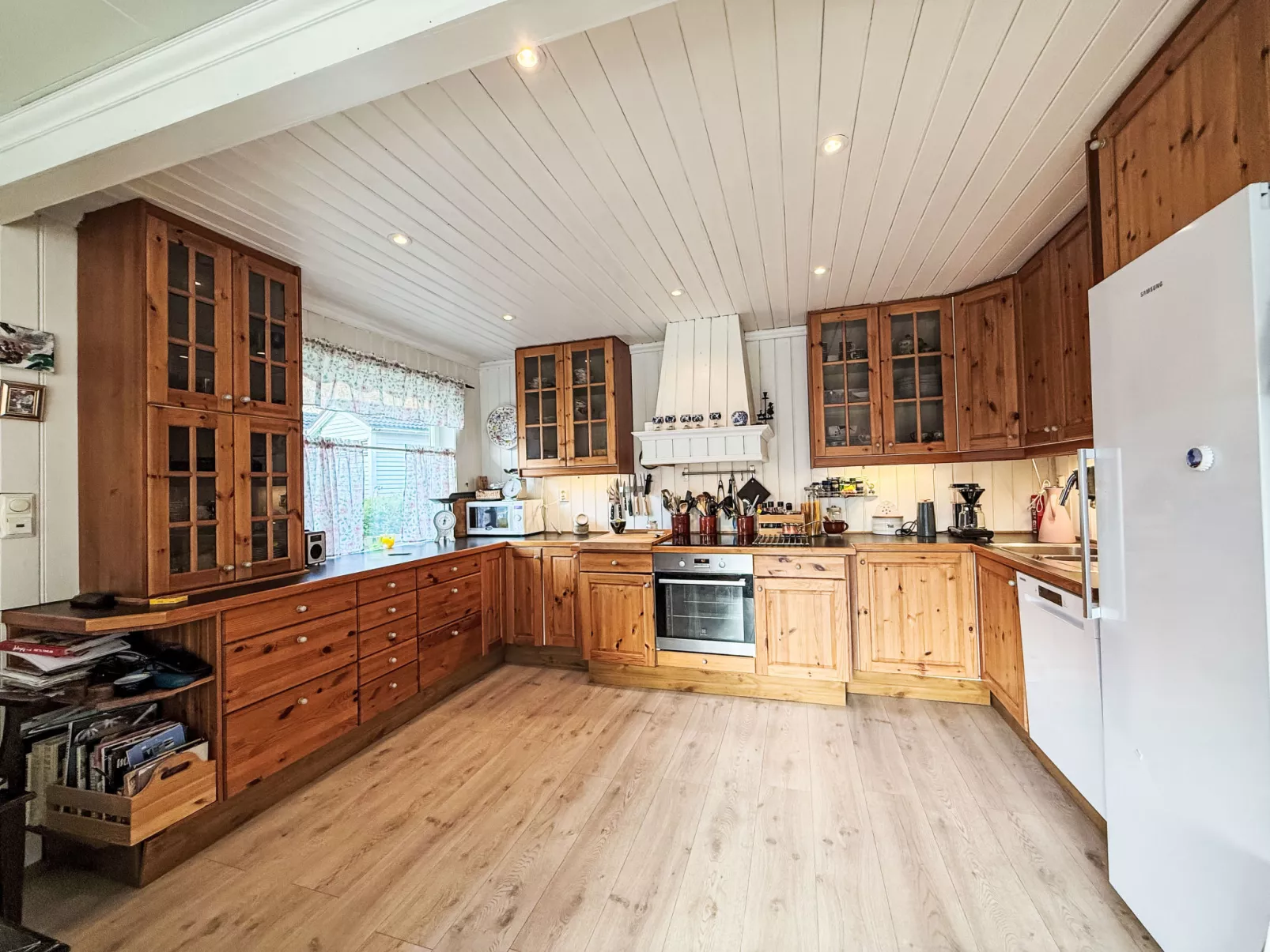 Høyanger Panorama - Binnen