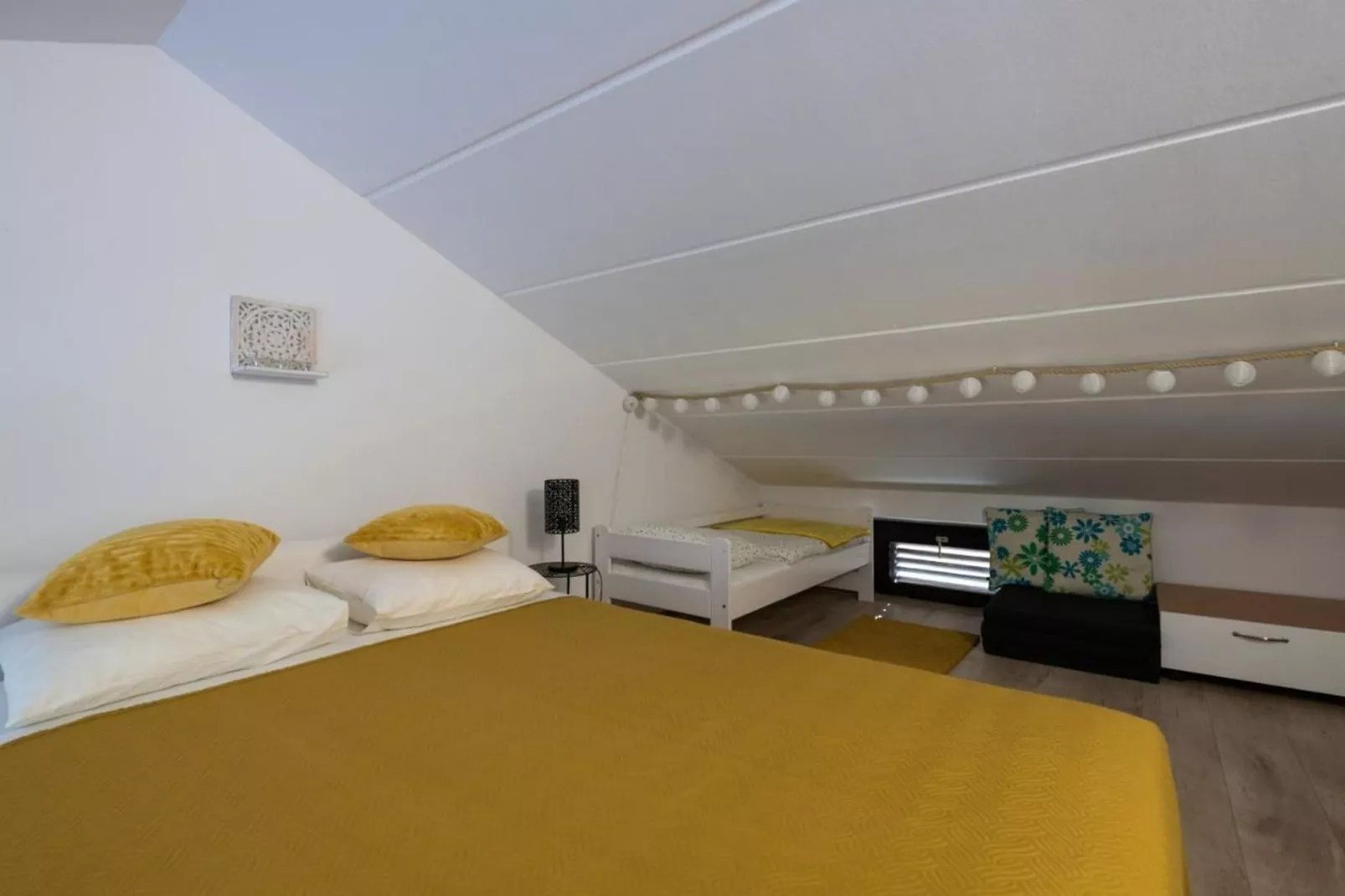 Apartment Baselak - Duplex One Bedroom Apartment with Balcony and Sea View - Slaapkamer