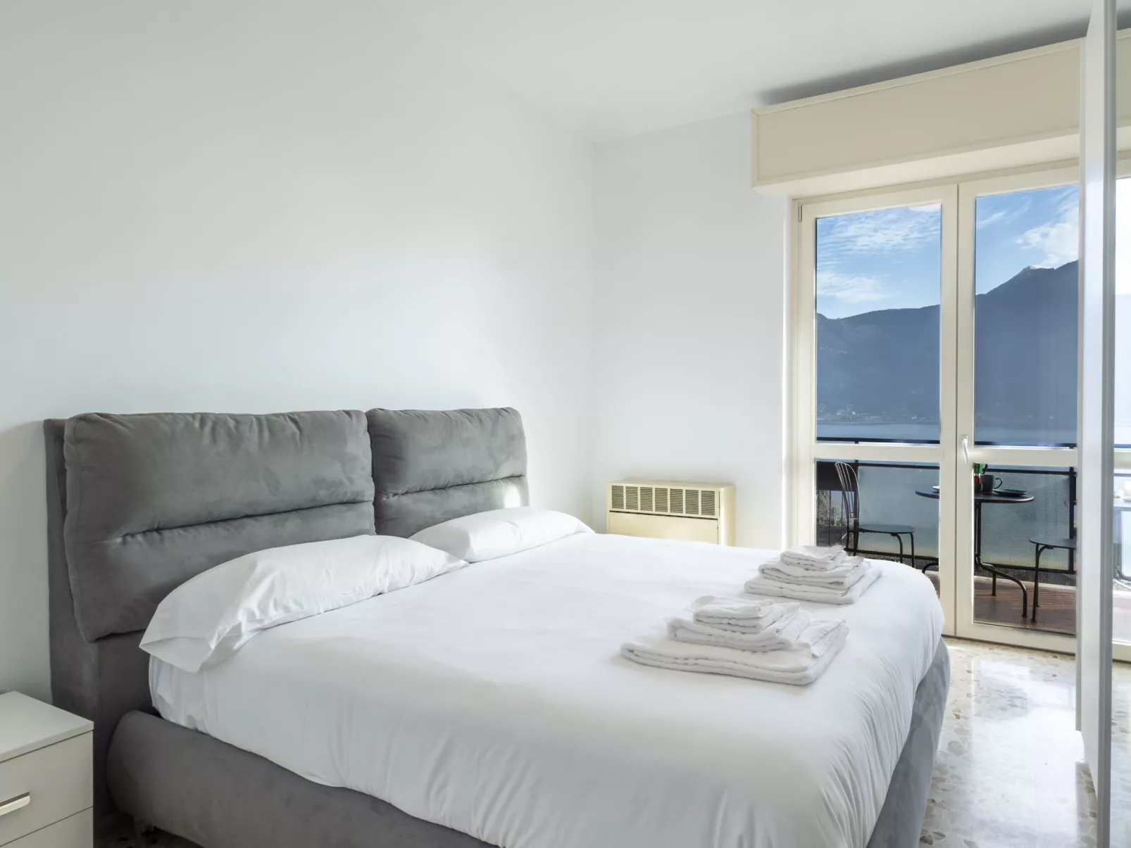 Lovere Balcony View - Binnen