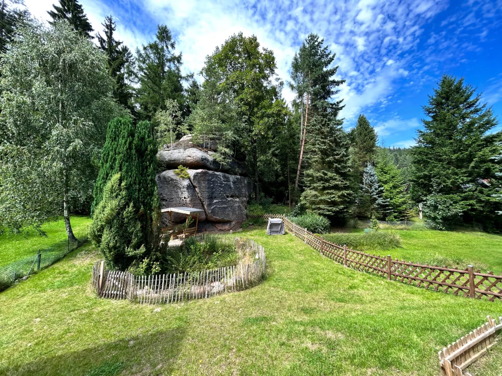 Waldferienhaus Dunja mit Sauna, Whirlpool, direkt am Waldrand, Kletterfelsen - Image-tags.info