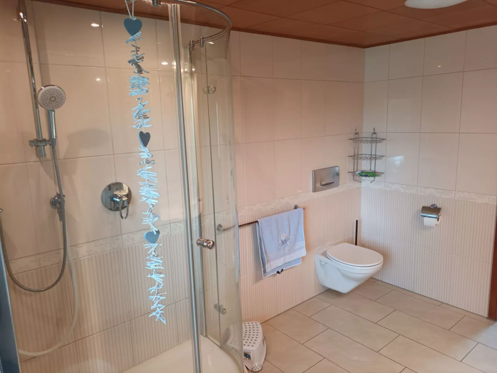 3 Zimmer 1. OG 100qm - Image-tags.info