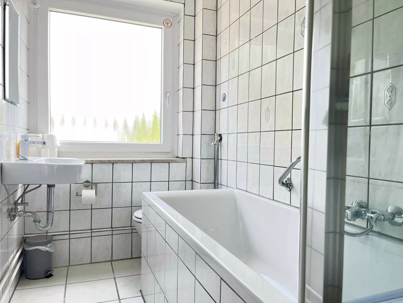 SAD153 - Image-tags.info