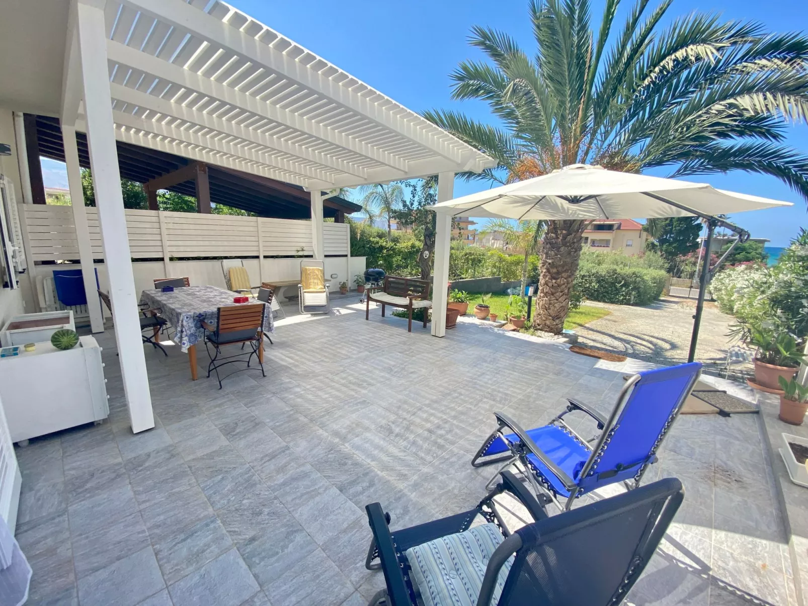 Villa Oasi, 50 m vom Strand entfernt, klimatisiert - Image-tags.info