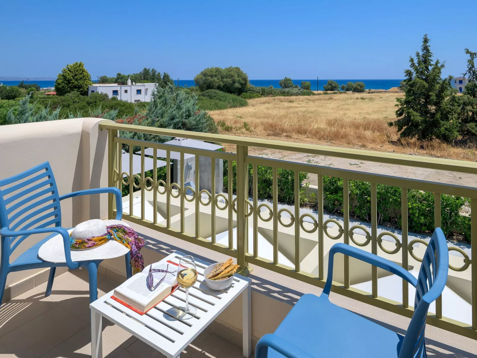 Liebevoll ausgestattetes Haus in ruhiger Lage mit beheiztem Pool und Meerblick - Image-tags.info