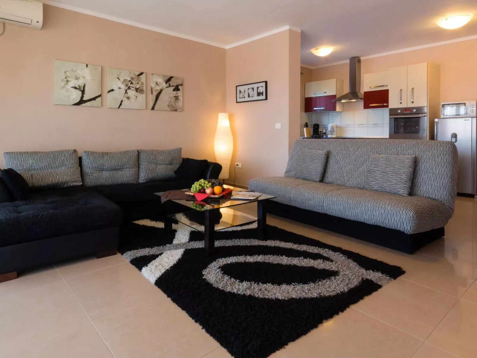 Wohnung in Utjeha-Bušat mit Terrasse und Grill-Image-tags.info