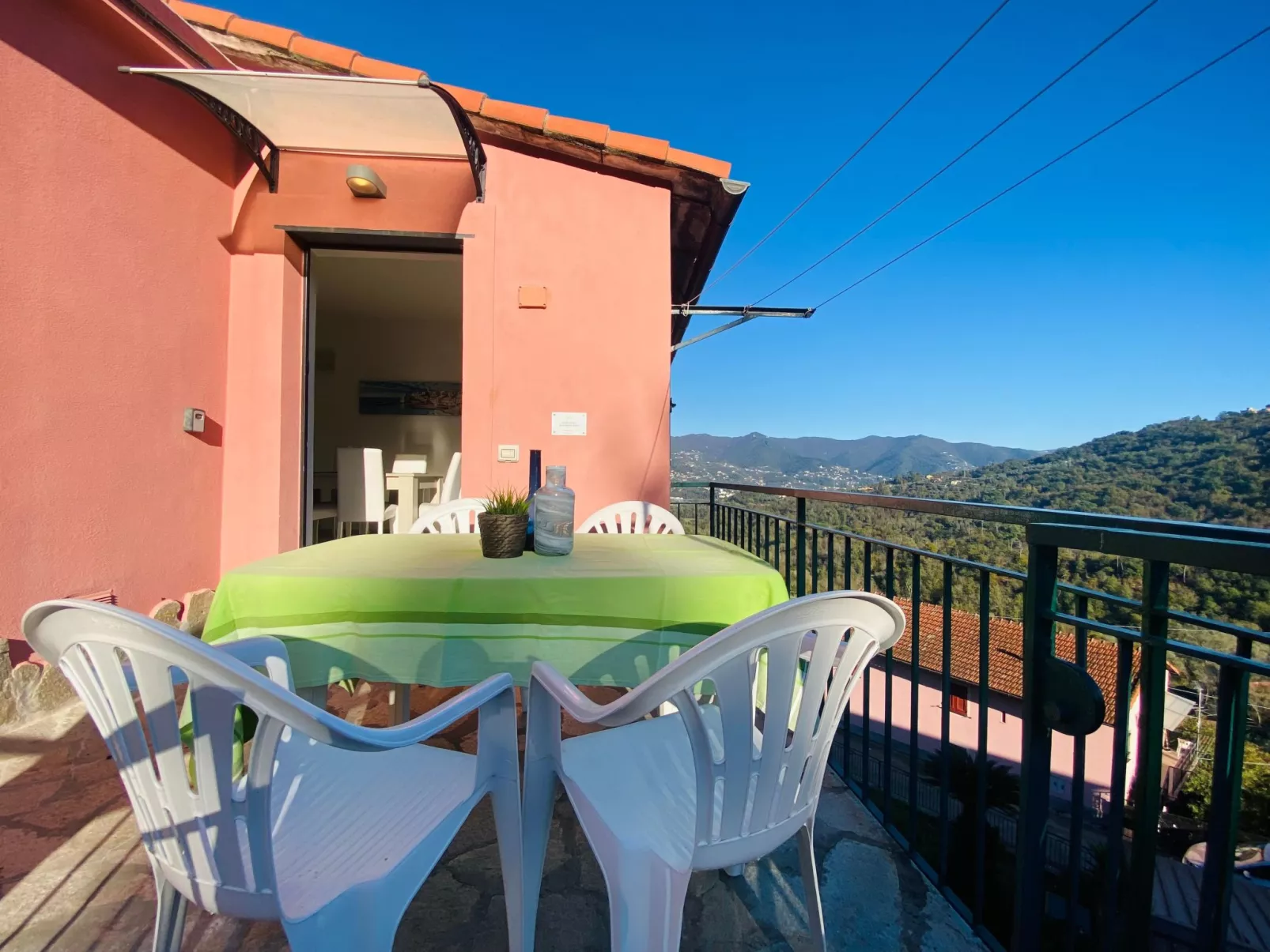 Wohnung im zweiten Stock mit Parkplatz und Garten - Image-tags.info