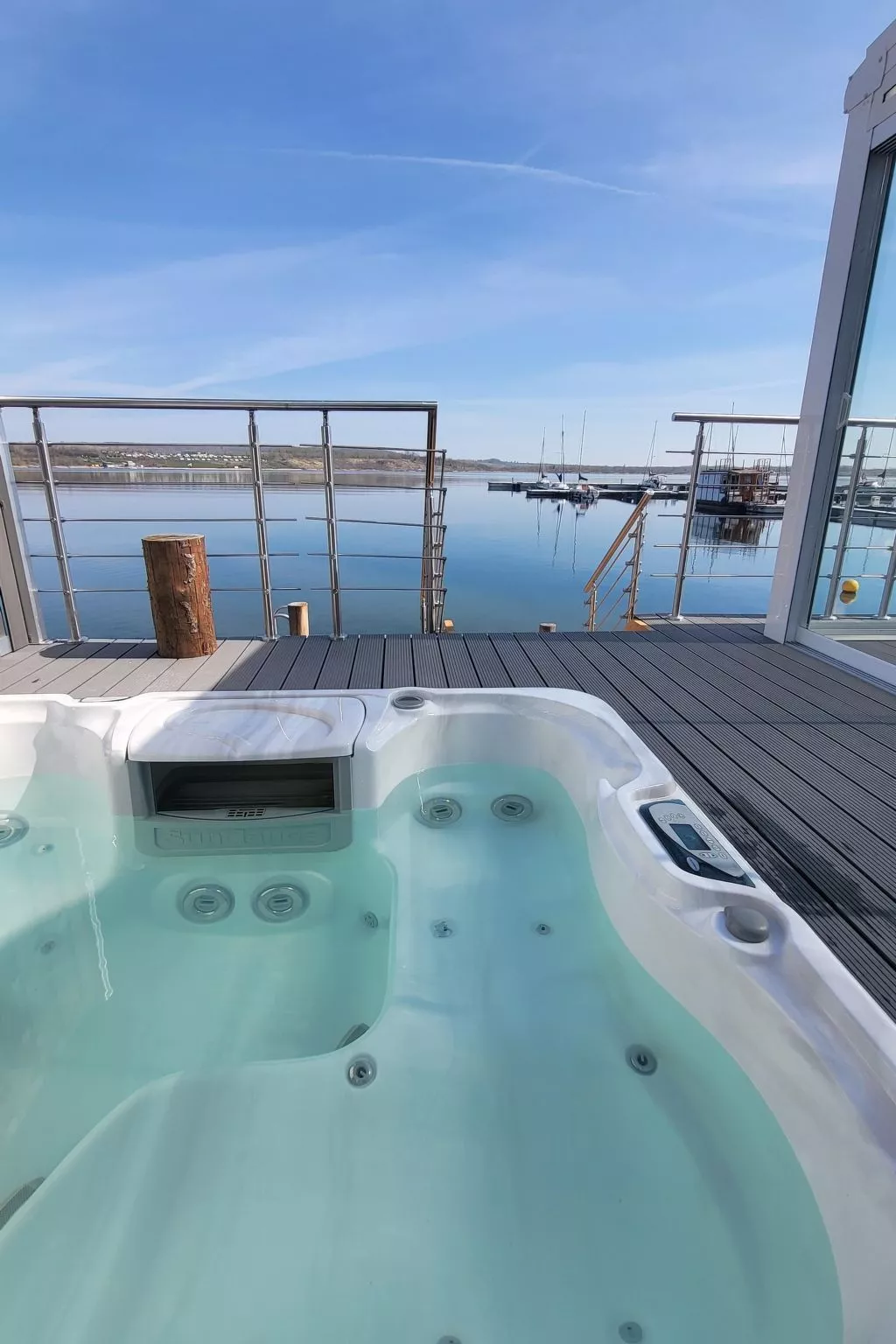 Seehaus Pippa mit Sauna und Whirlpool direkt am See - Image-tags.info