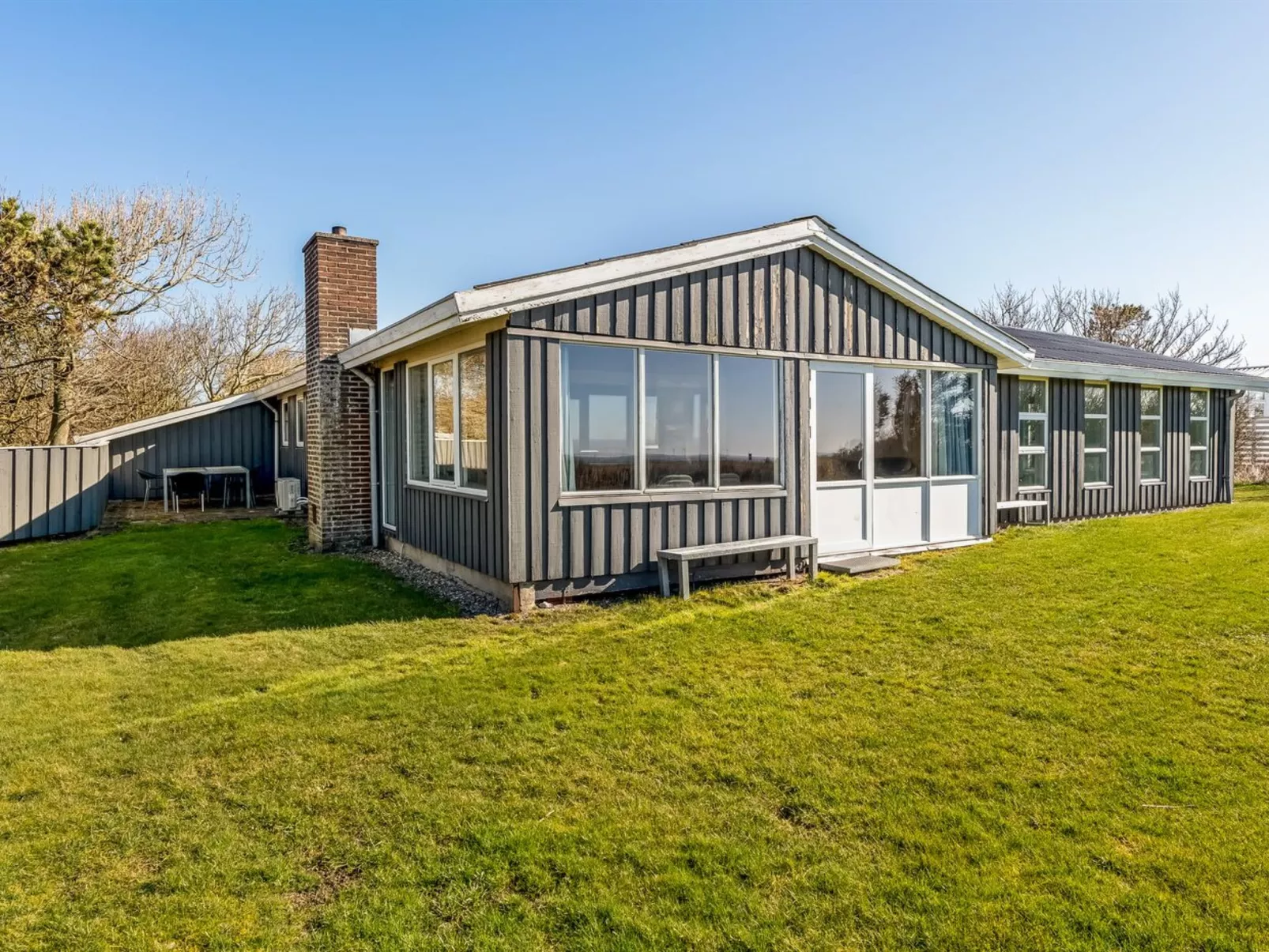 "Galmand" - 75m to the fjord-Buiten