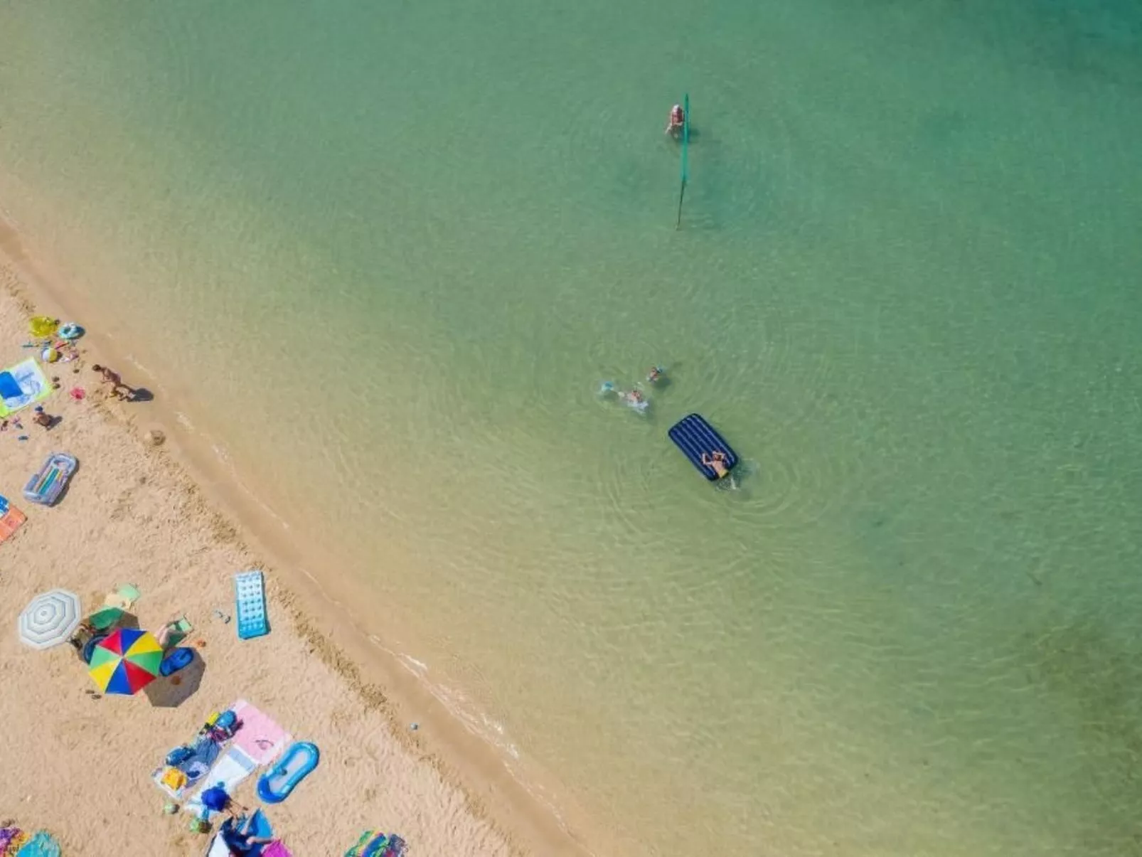 Neue Steinvilla mit beheiztem Pool in Strandnähe - Image-tags.info