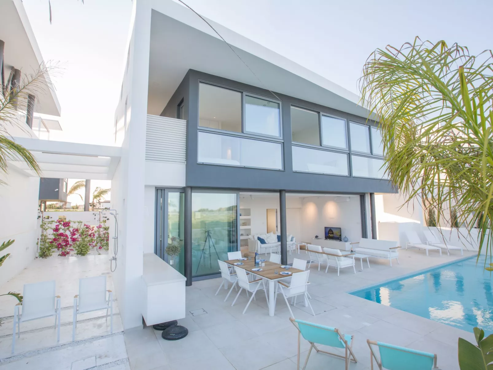 Neue, moderne 3-Schlafzimmer-Villa mit privatem Pool - Image-tags.info