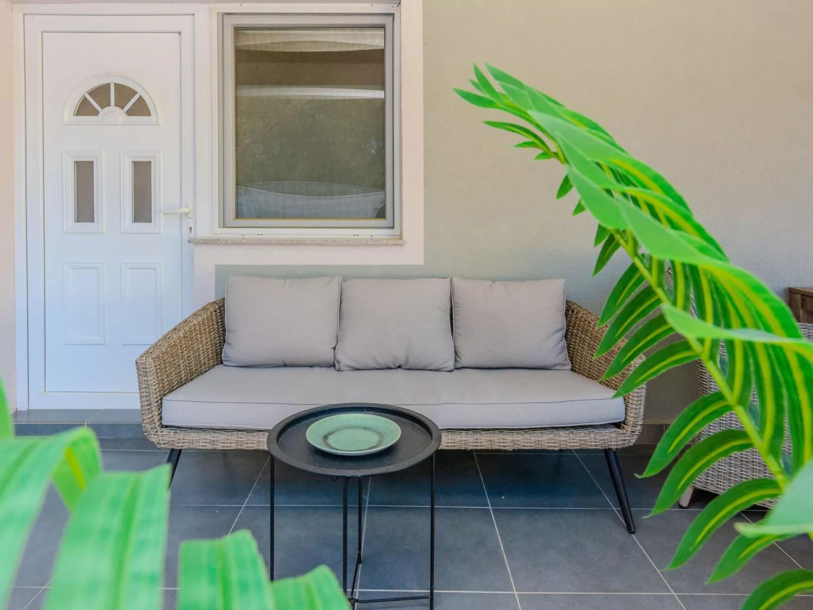 HH Stjepanovic - Image-tags.info