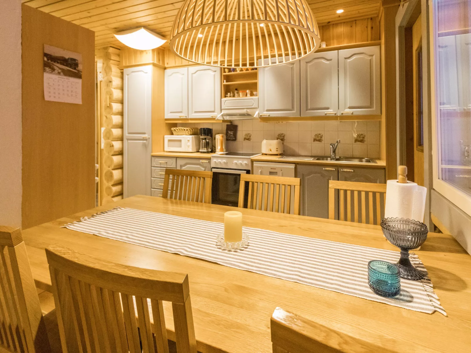 Salvostie 13, hetta - Binnen