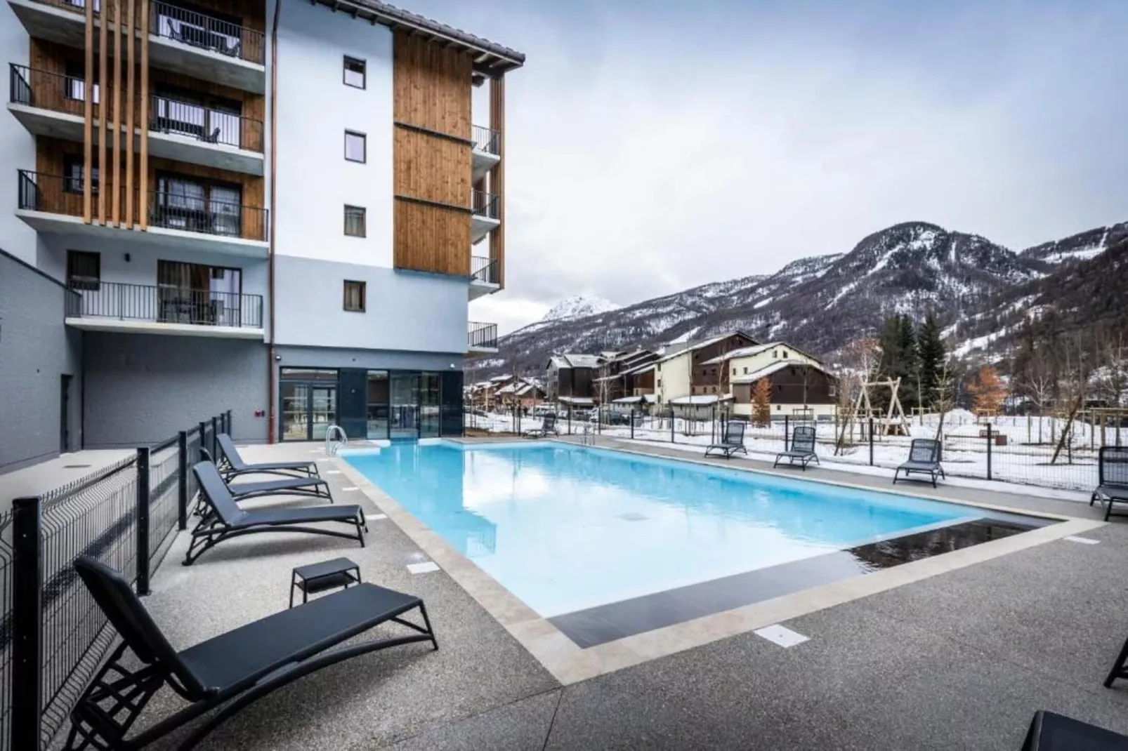 Residence SERRE CHEVALIER  The Serra Neva_S4-Zwembad