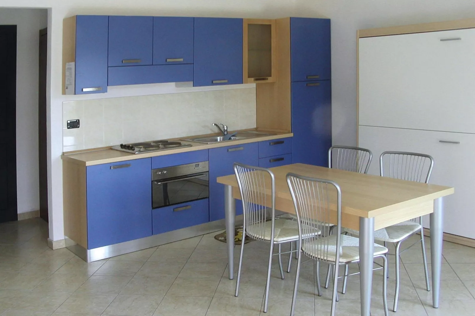 Agri-tourism Borgo Ameno Casanova Lerrone TR2 / C6-Eetkamer