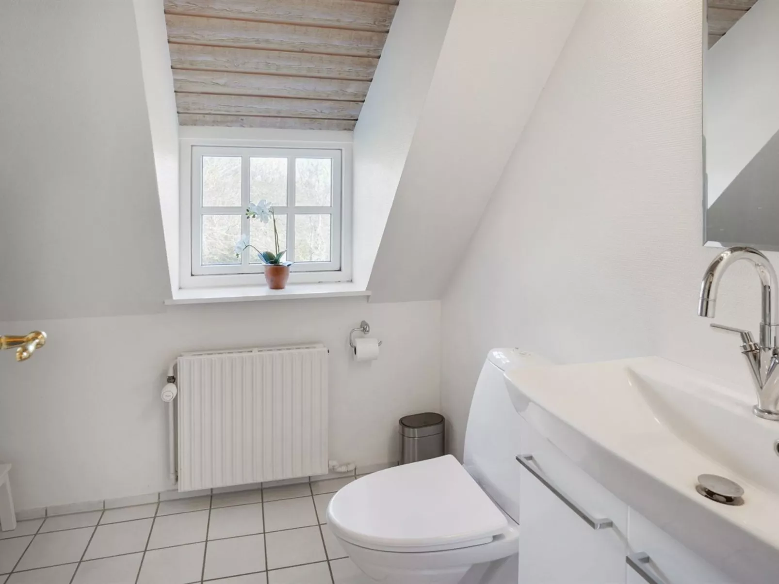 "Gertrudis" - 2km to the fjord-Binnen