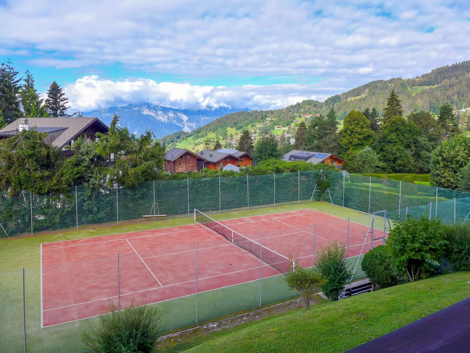 Grand Hôtel A18 - Buiten