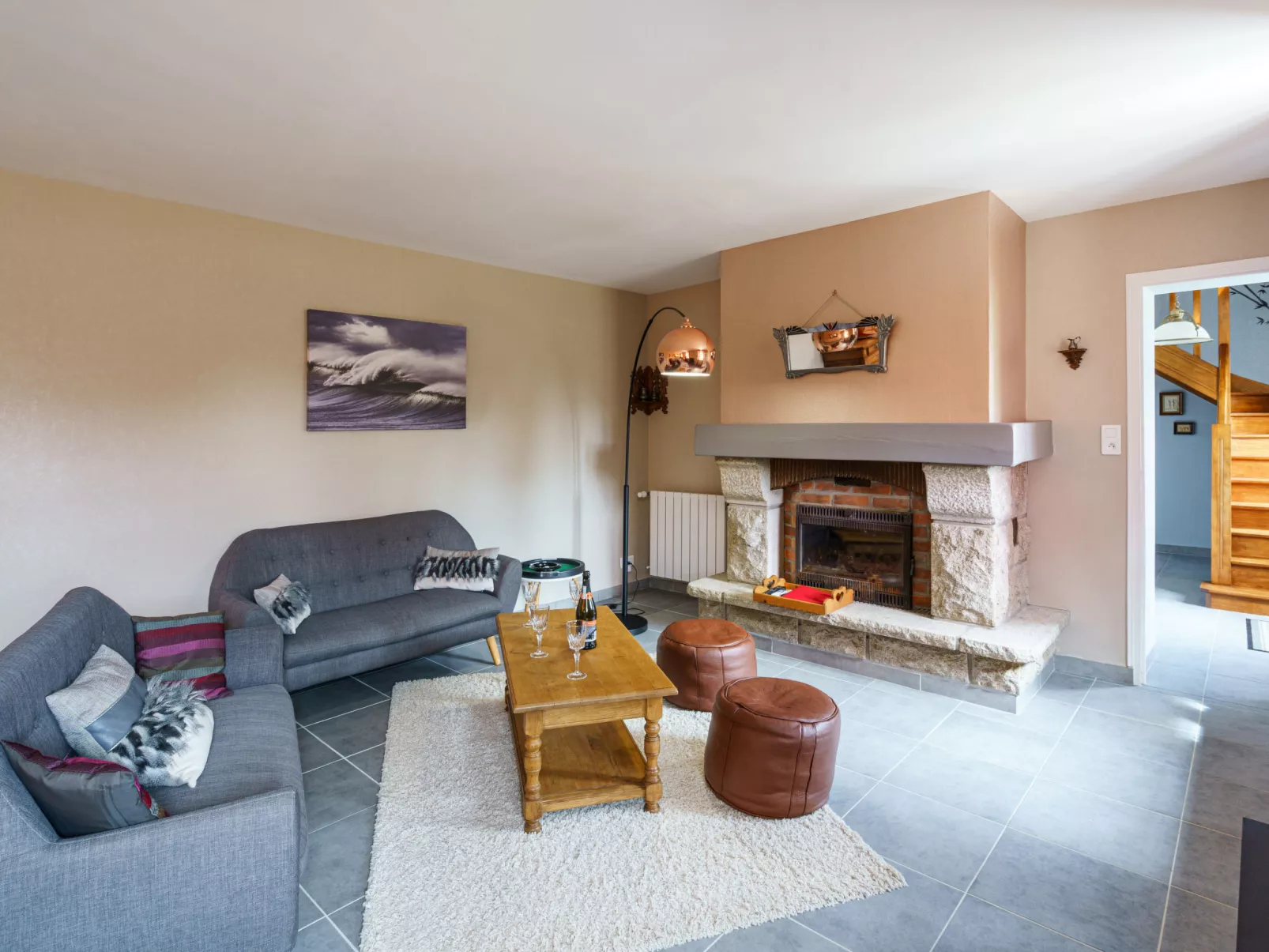 Les Volets Rouges - Binnen