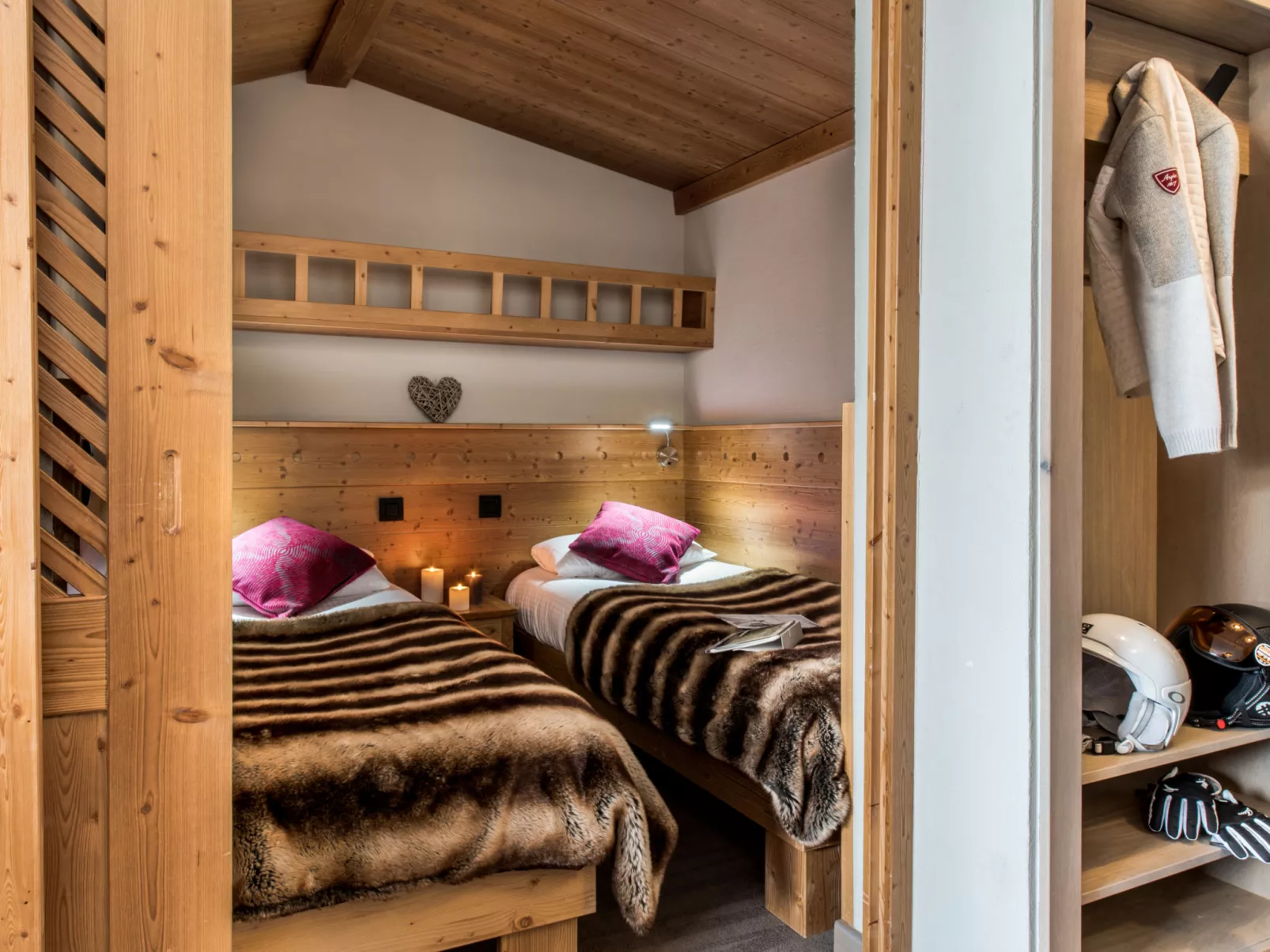 Village Montana - Binnen