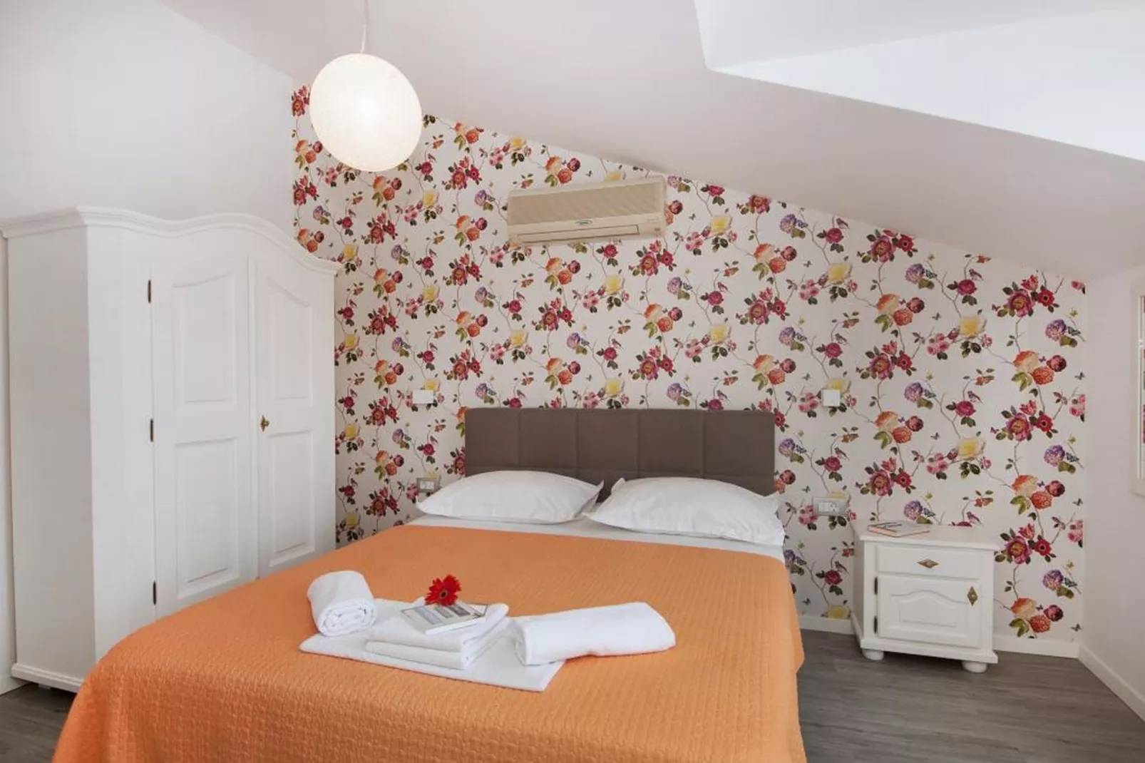 Apartments Villa Angela - Studio Apartment with Balcony and Sea View (Dajana) - Slaapkamer