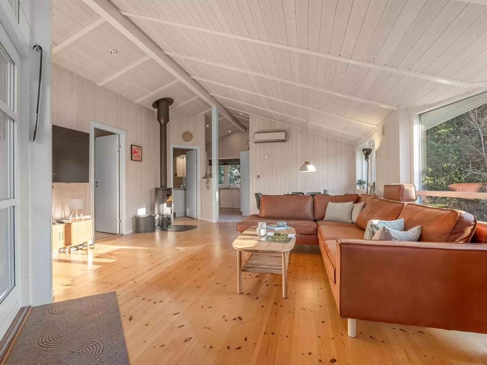 "Nashota" - 600m from the sea-Binnen