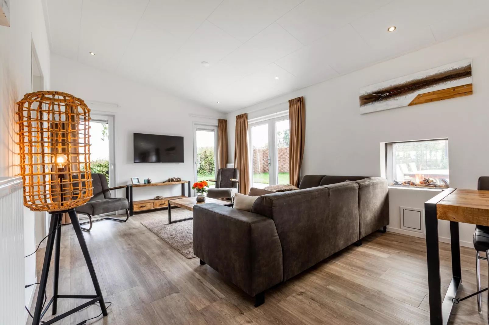 Schaelsbergerbosch - Fireplace & Sauna-Woonkamer