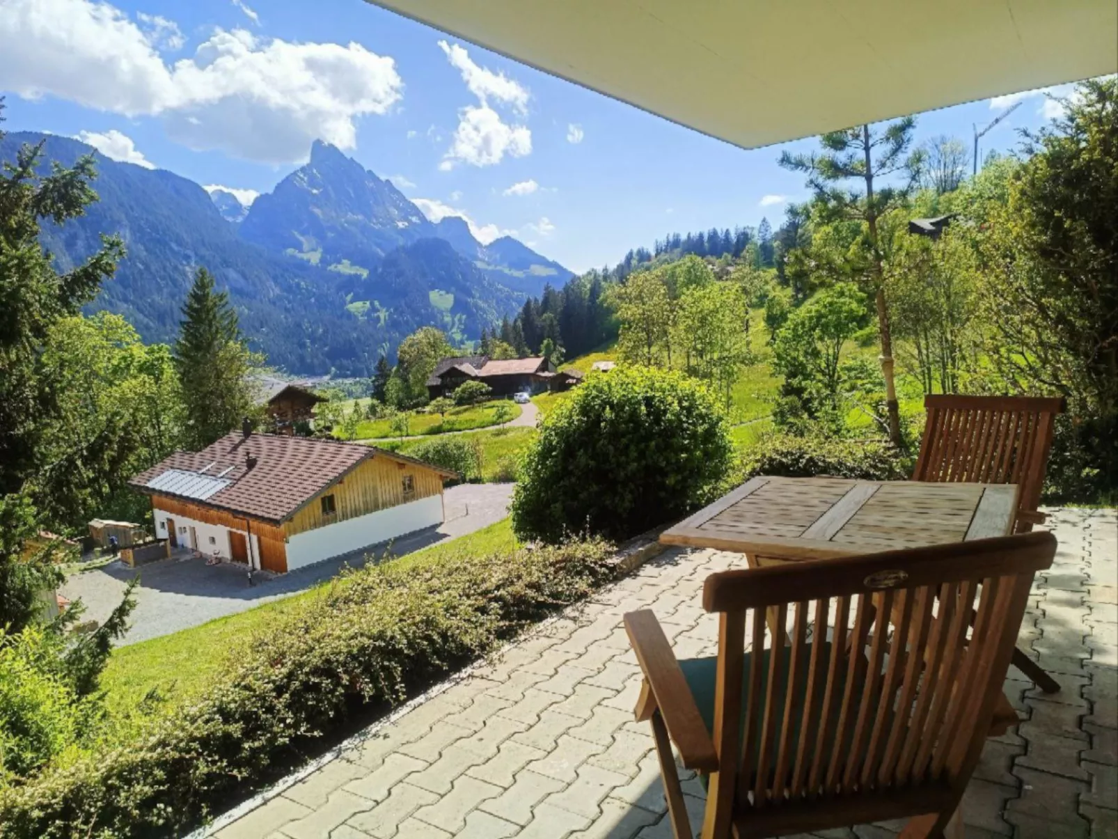 Malgré-tout - Binnen