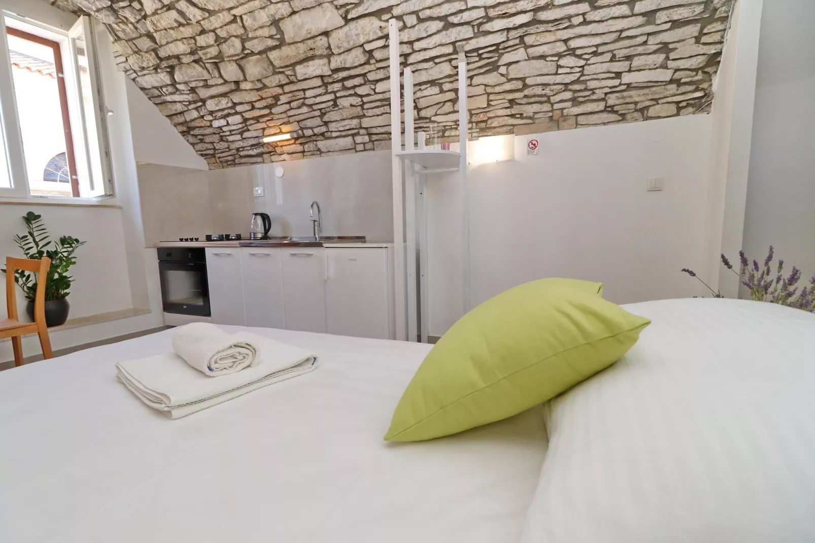 Studio Joković - Studio Apartment with Terrace and City View - Badkamer