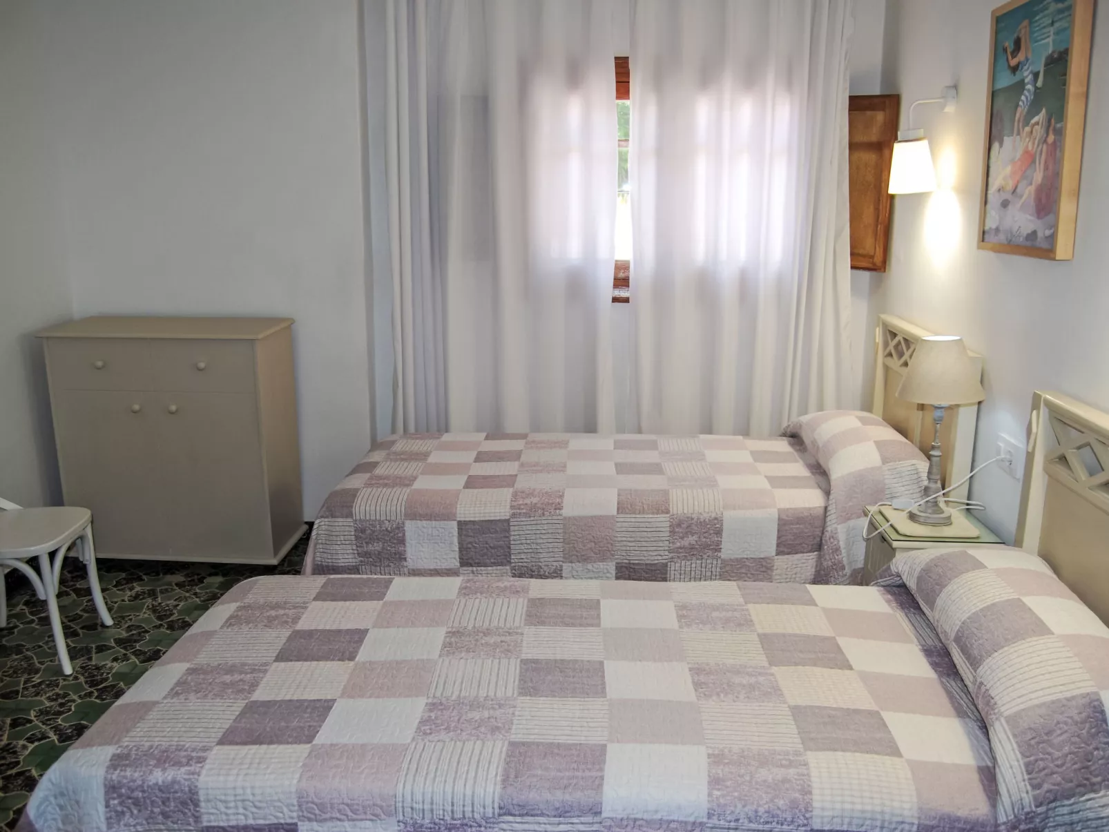 Ferienvilla, Seeblick, privater Pool und Parkplatz - Binnen