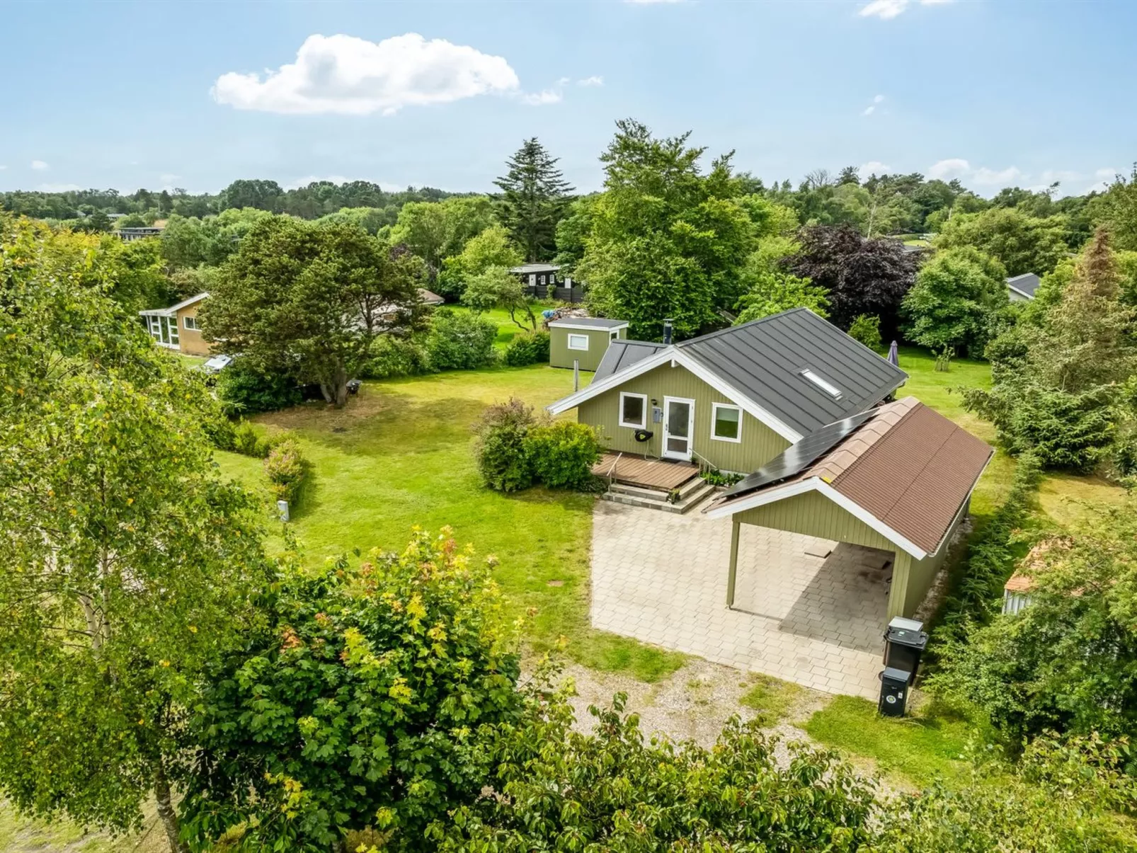 "Emiljan" -  from the sea-Buiten