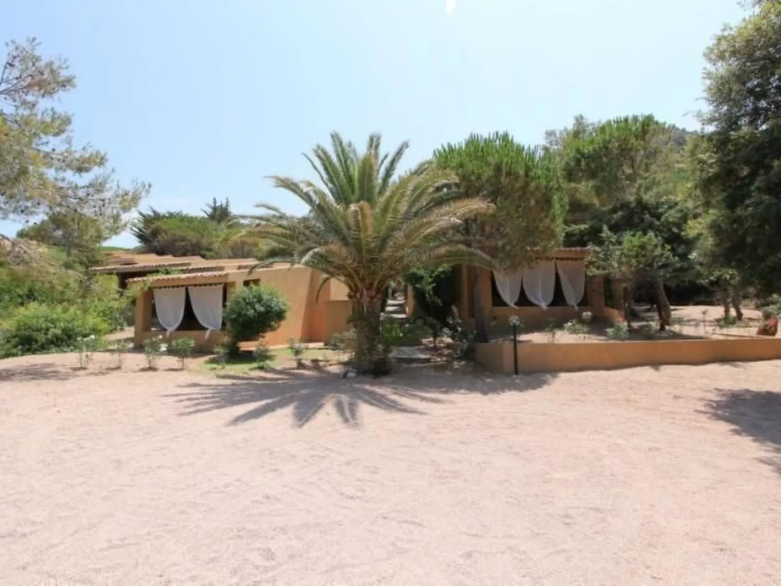 Wohnung 'Rosa 3' mit Terrasse-Buiten